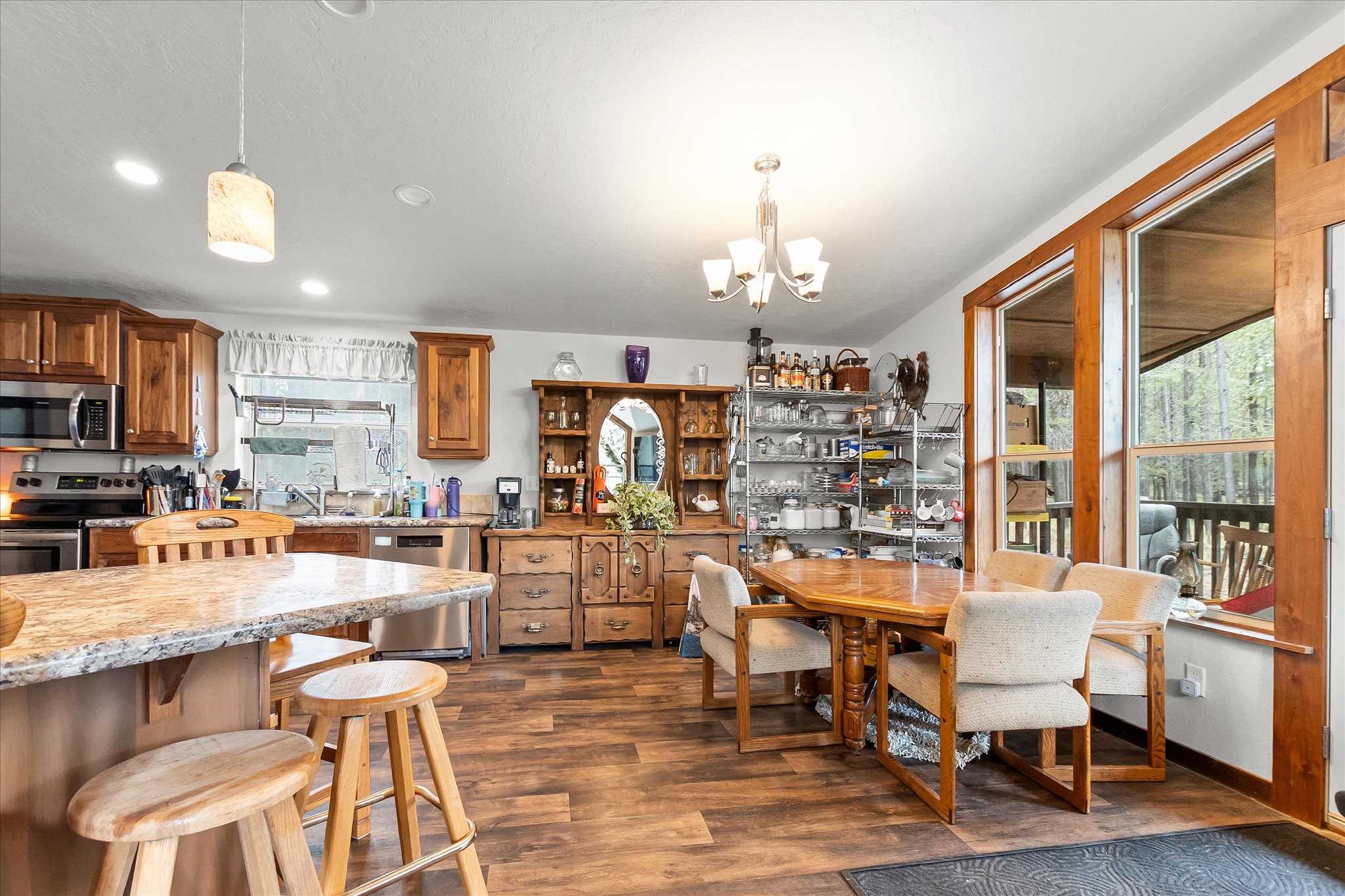 10657 Us Highway 2 W Property Photo 17