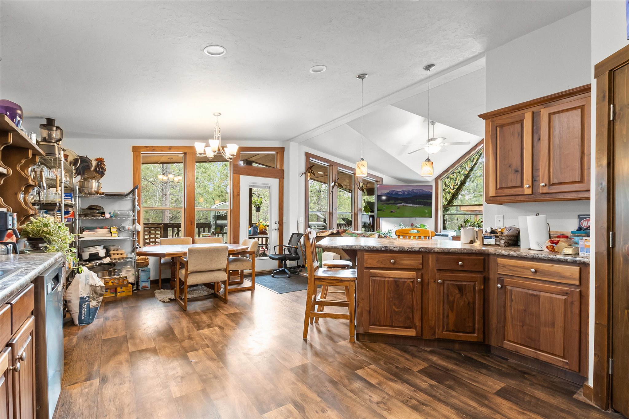10657 Us Highway 2 W Property Photo 21