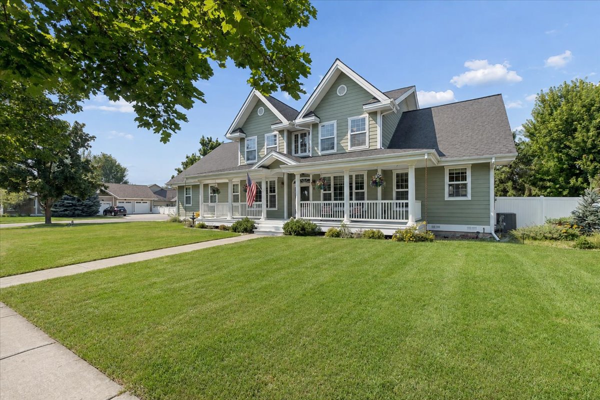 6 Glacier Circle Property Photo 1