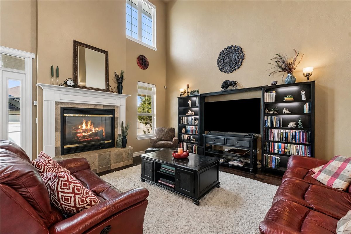 6 Glacier Circle Property Photo 12