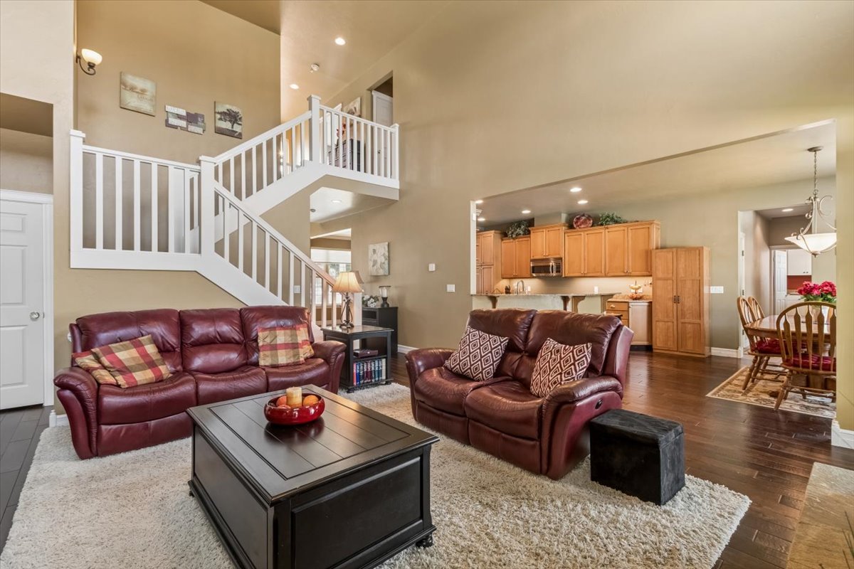 6 Glacier Circle Property Photo 15
