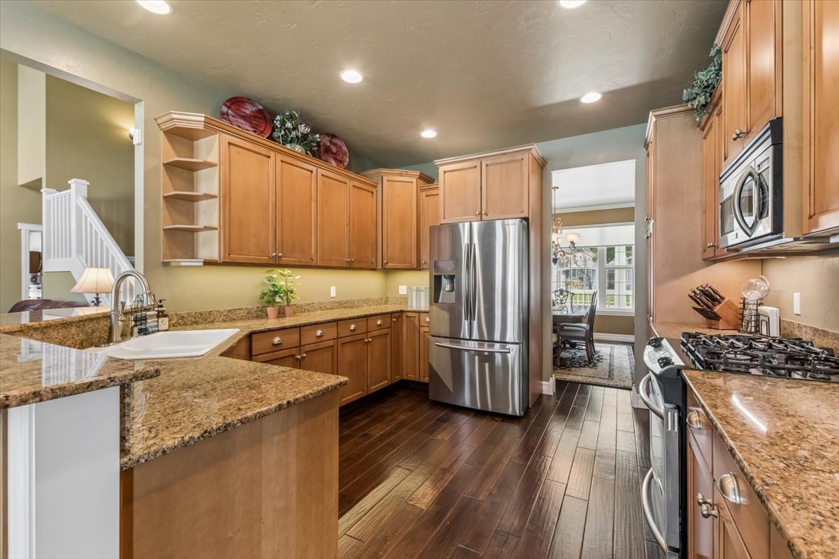 6 Glacier Circle Property Photo 18