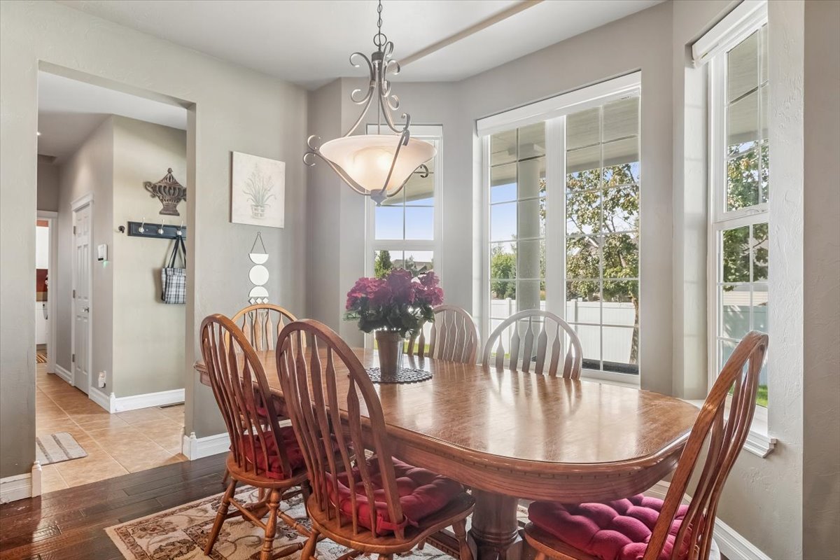 6 Glacier Circle Property Photo 20