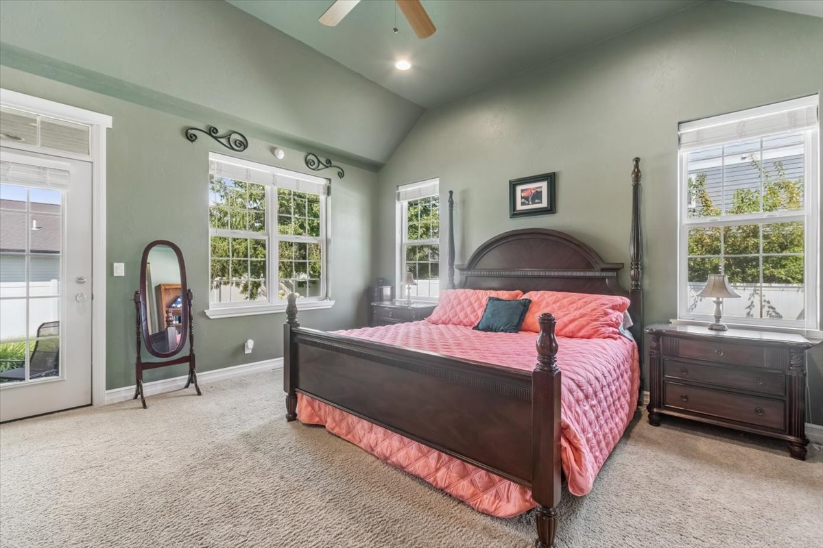 6 Glacier Circle Property Photo 21