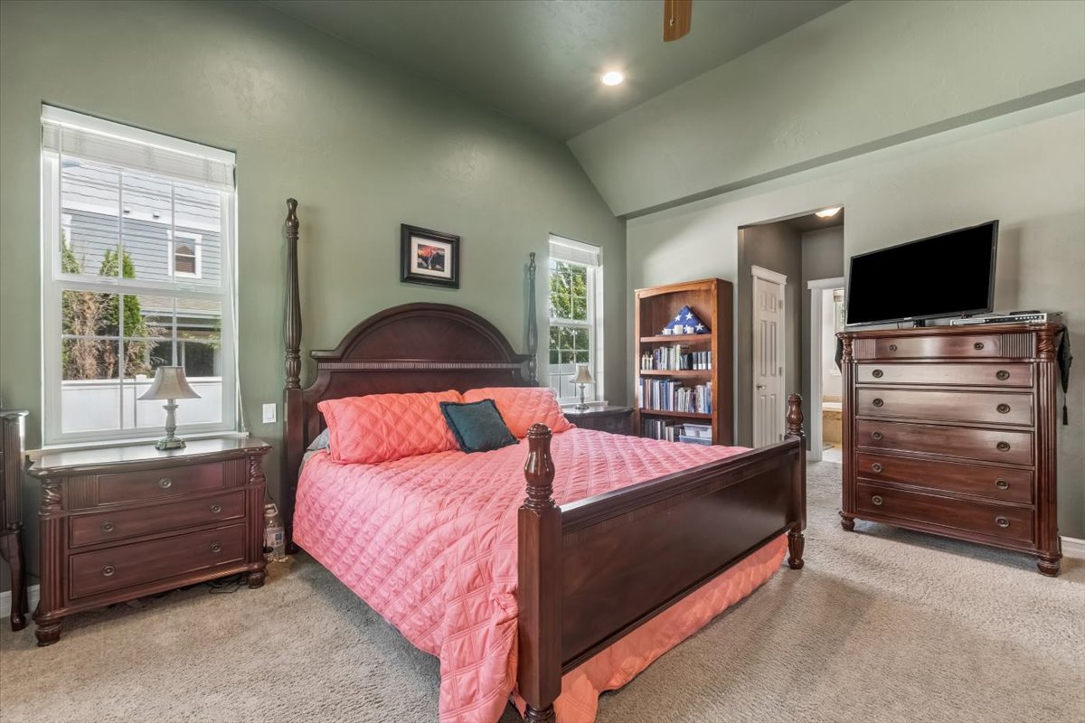 6 Glacier Circle Property Photo 22