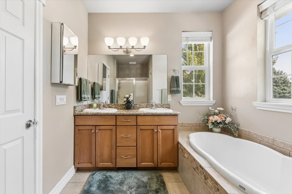 6 Glacier Circle Property Photo 23