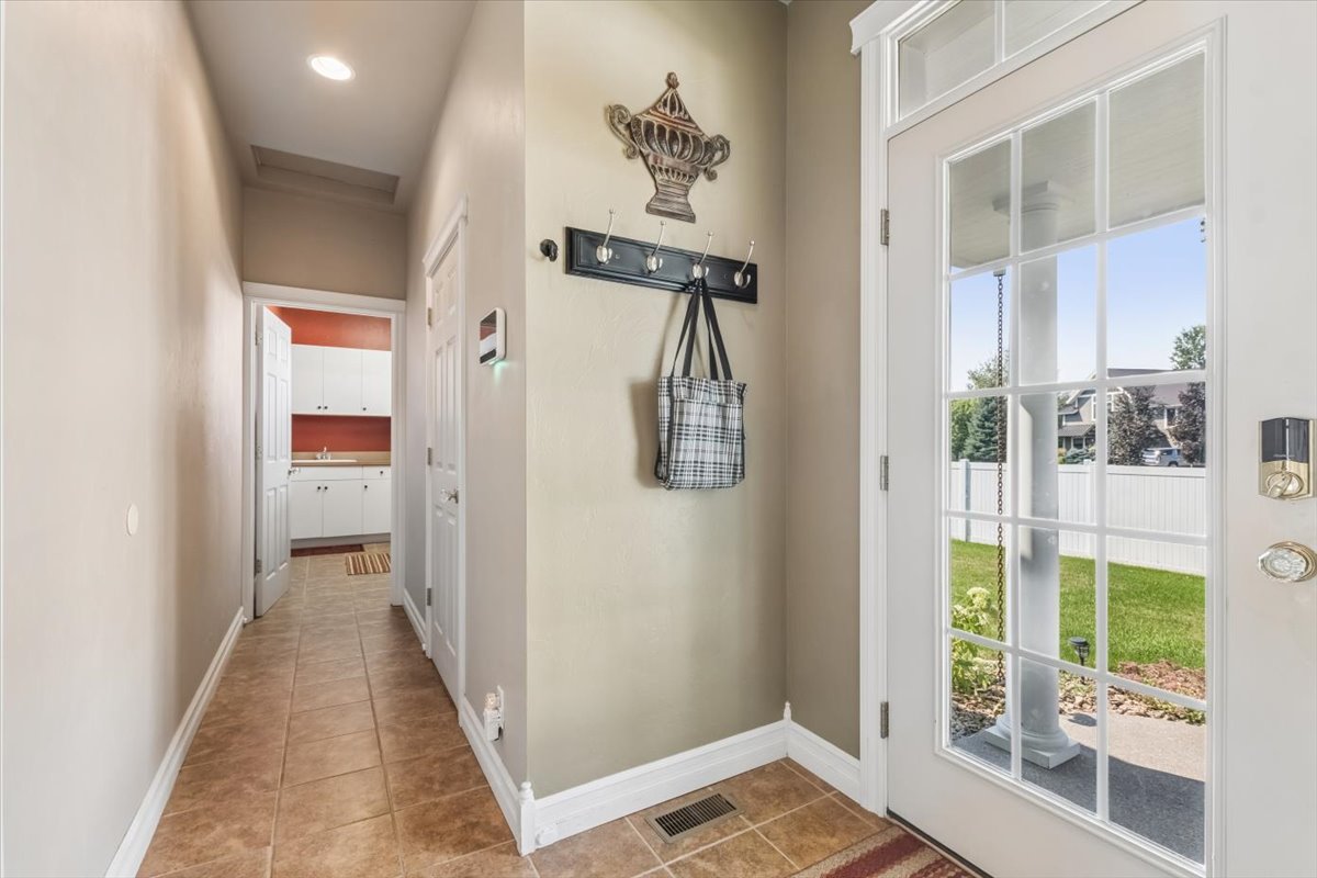 6 Glacier Circle Property Photo 26
