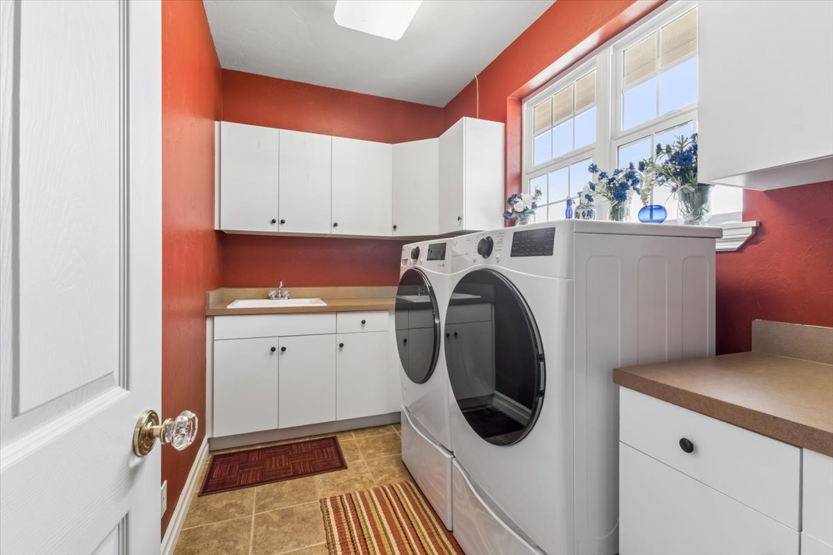 6 Glacier Circle Property Photo 28