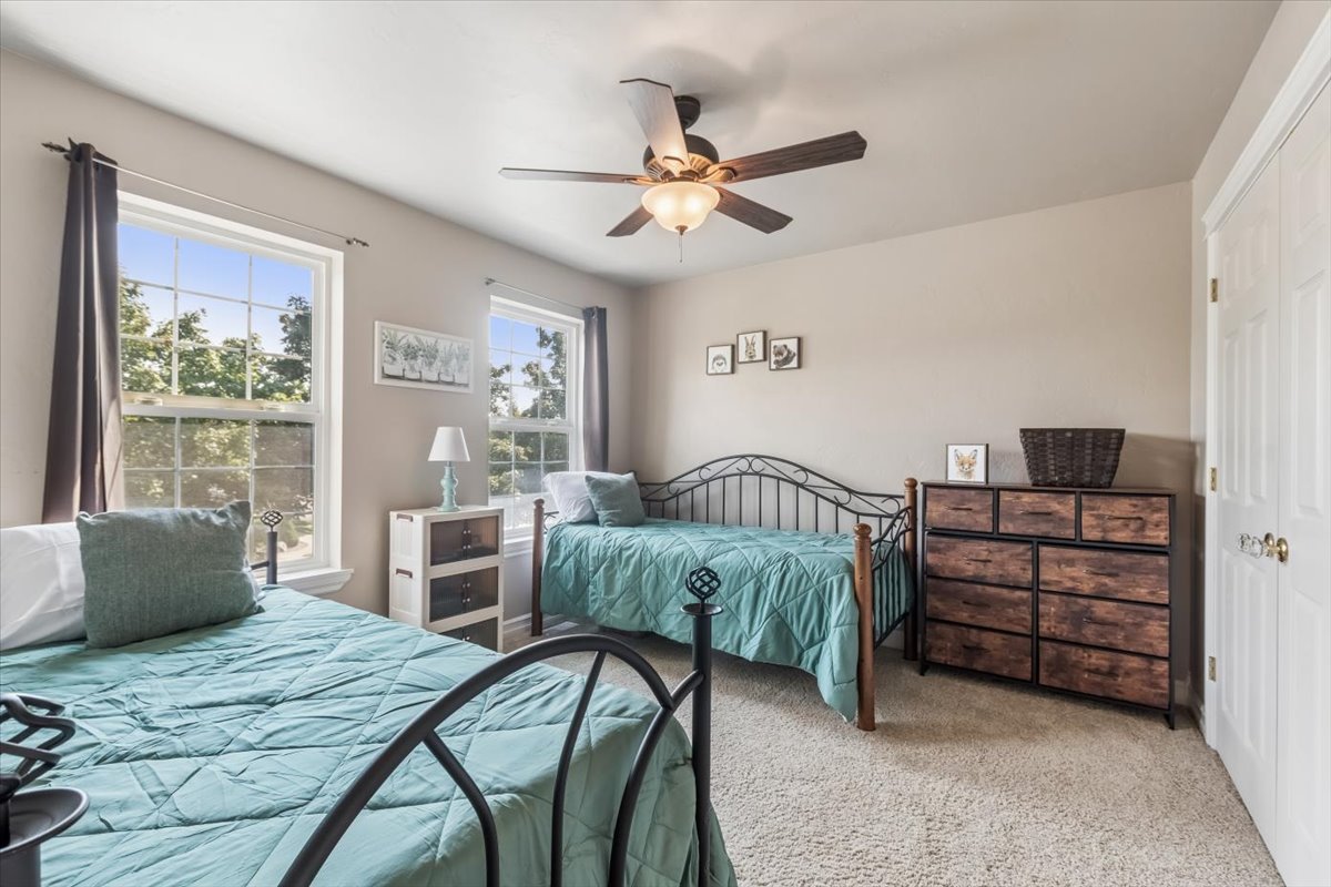 6 Glacier Circle Property Photo 32