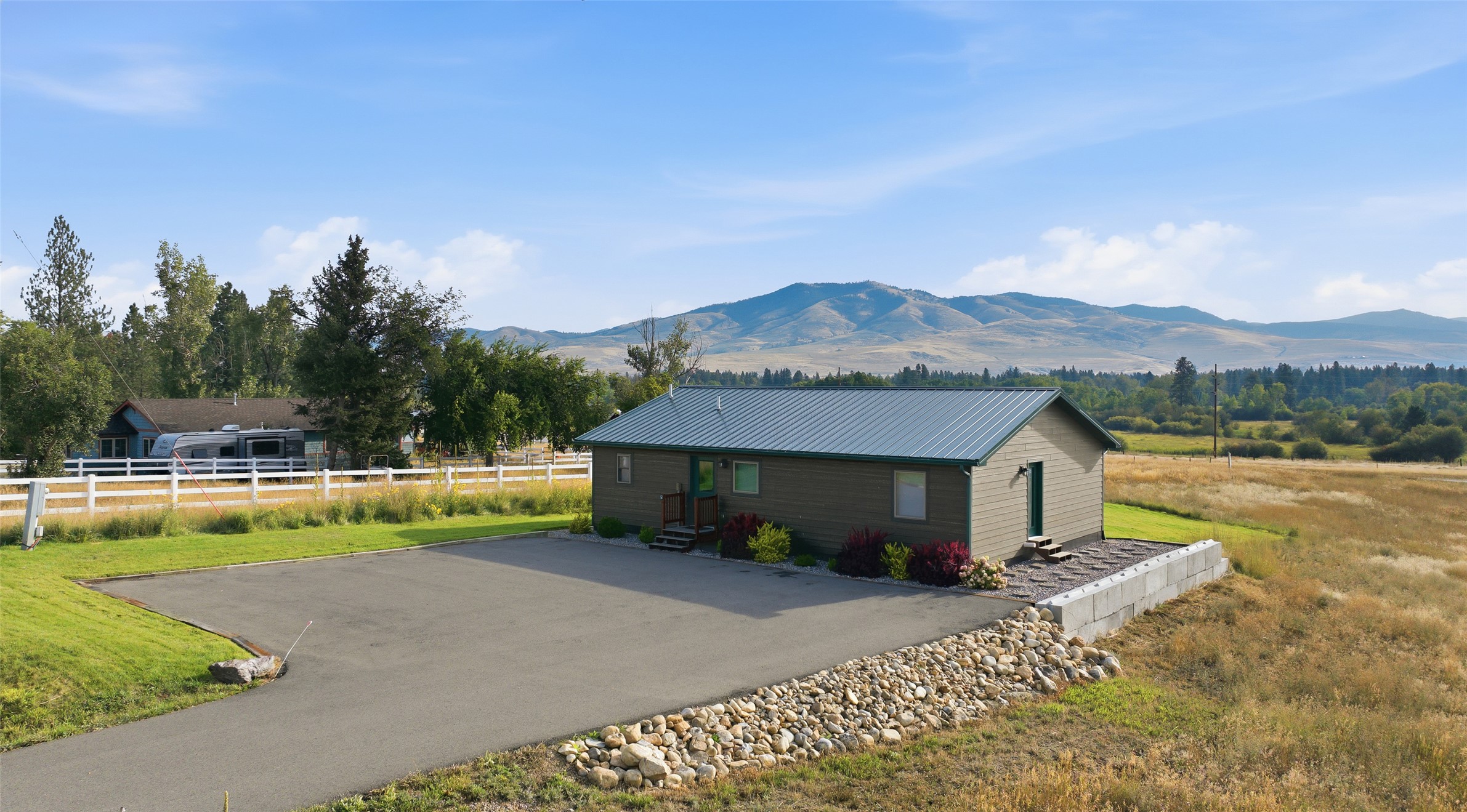 21042 Old Us Highway 93 S Property Photo 39