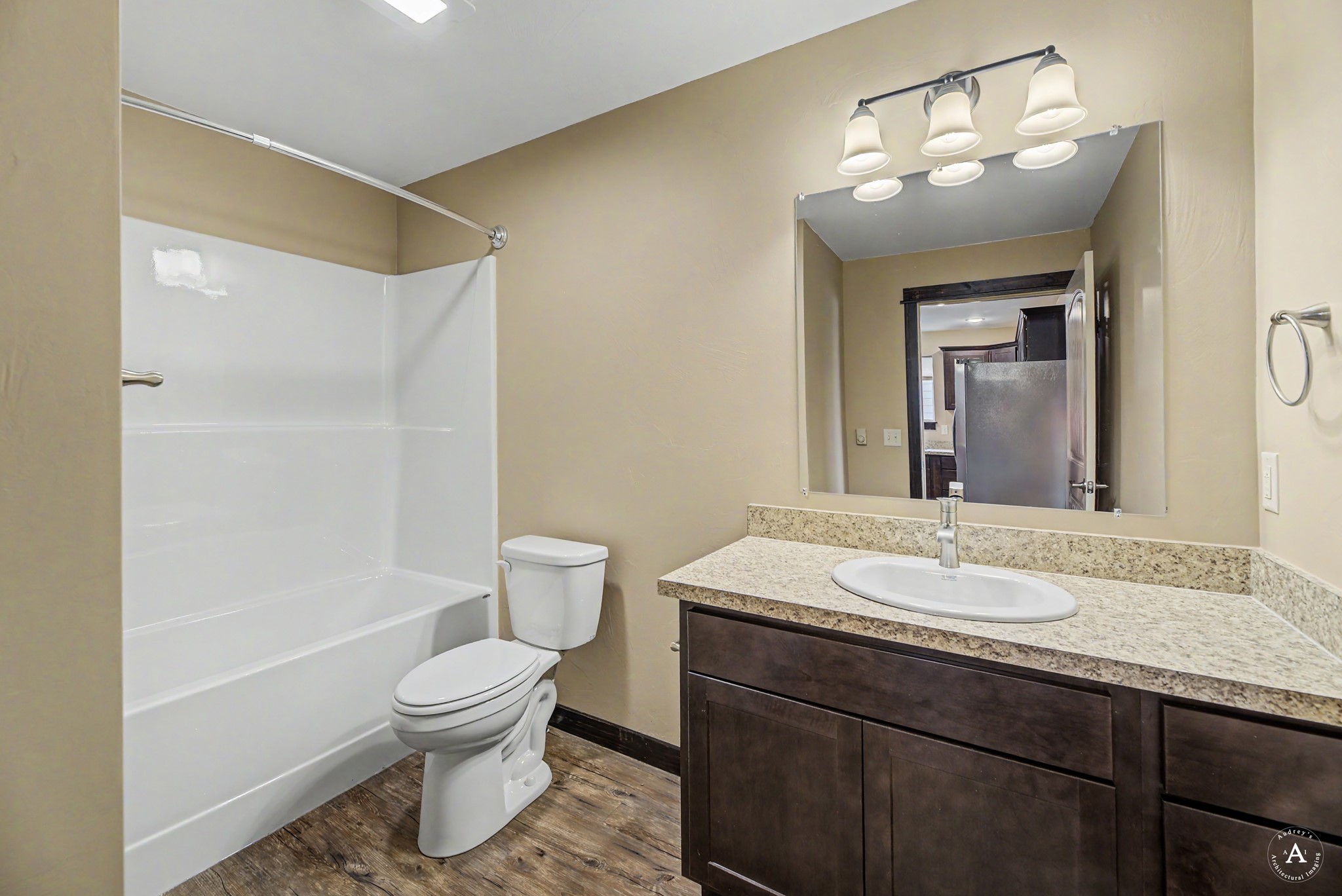 2870 Overlook Boulevard Property Photo 11