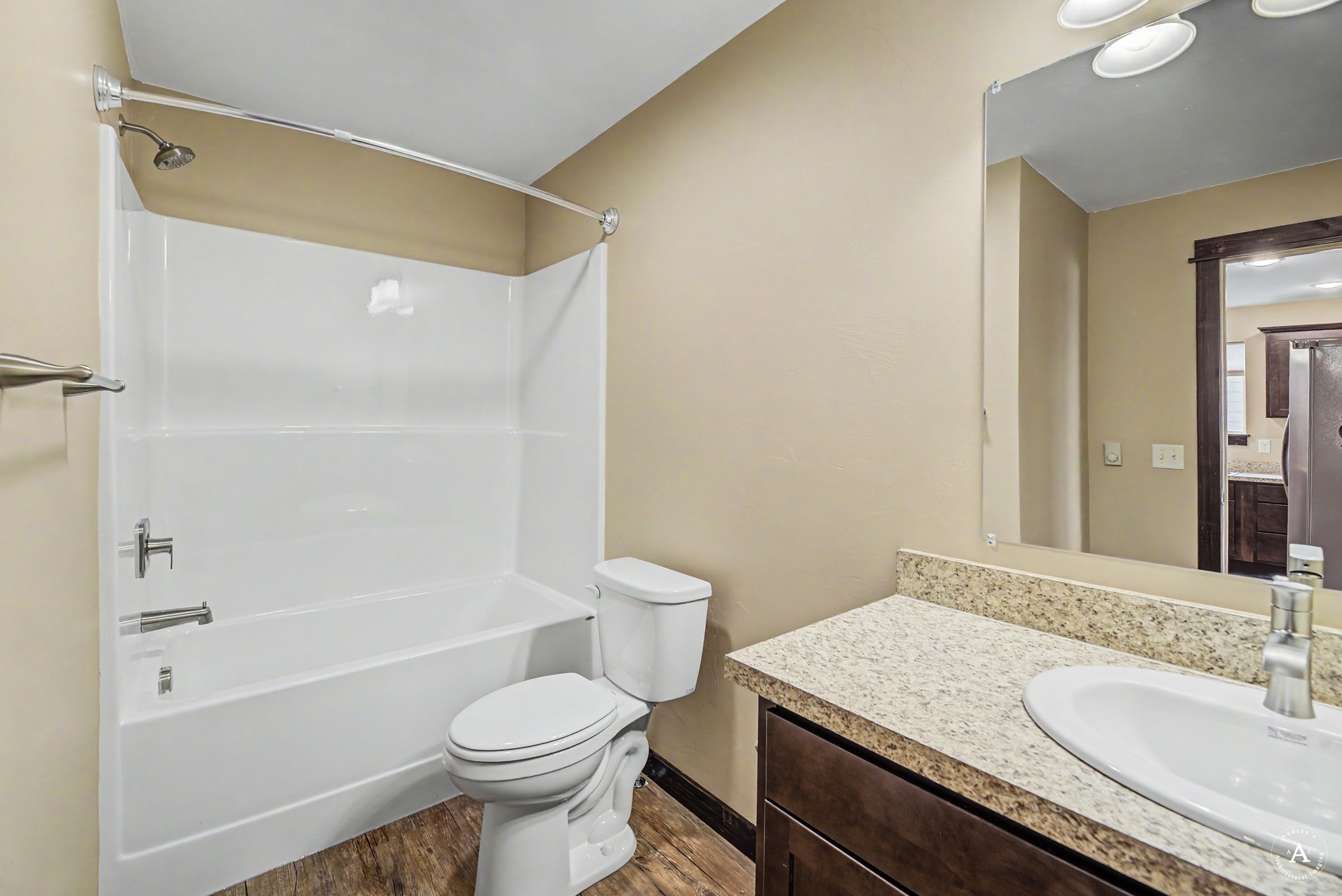 2870 Overlook Boulevard Property Photo 12