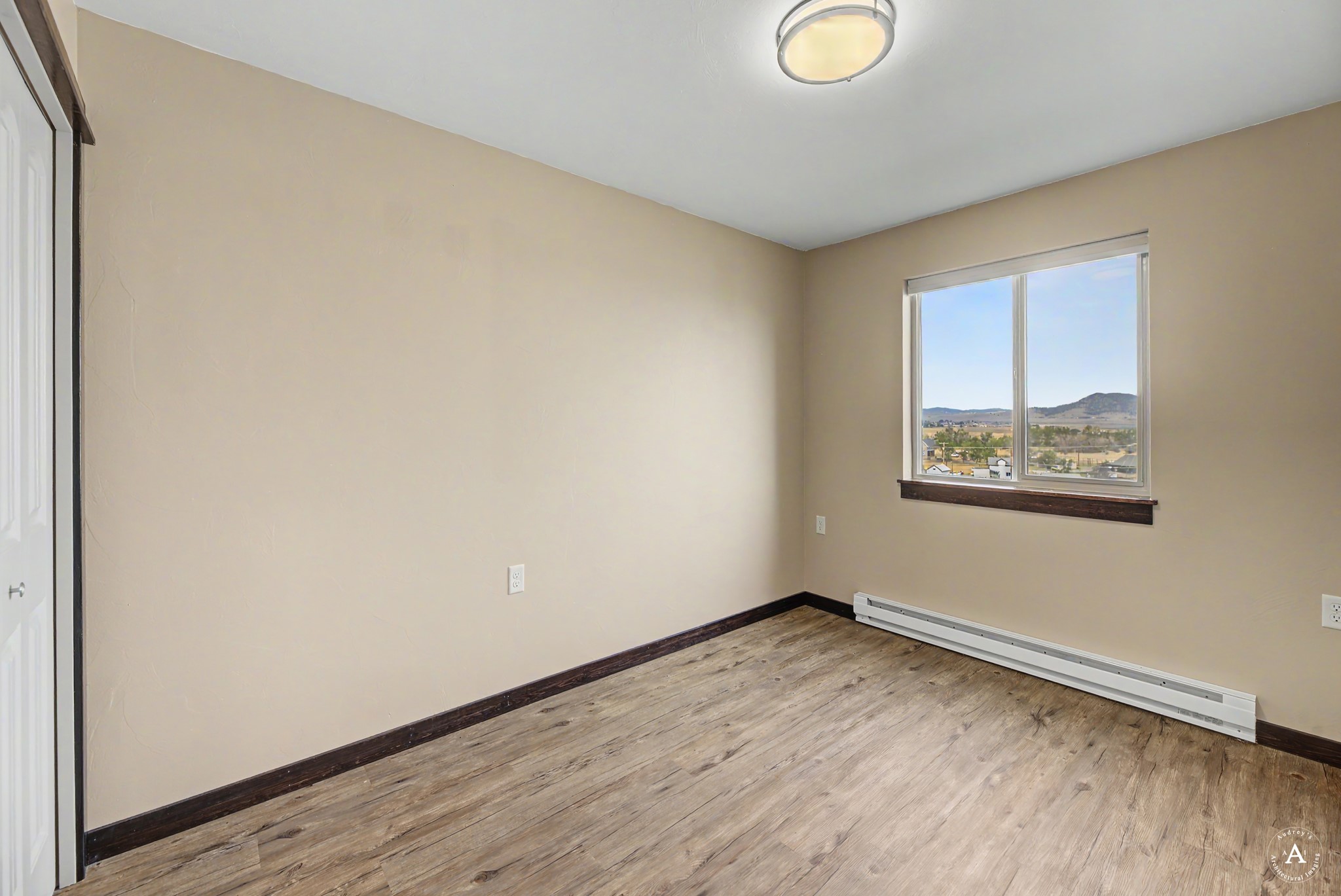2870 Overlook Boulevard Property Photo 13