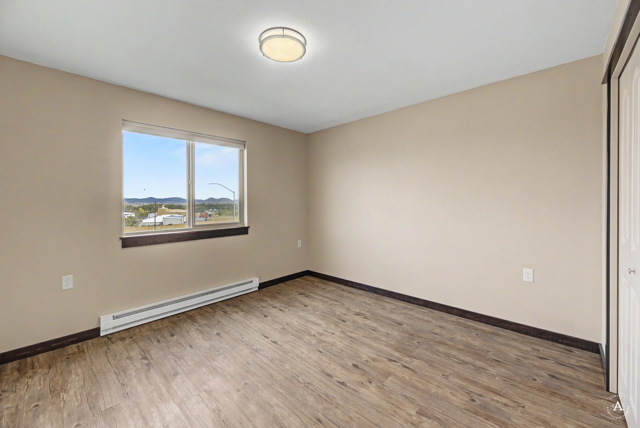 2870 Overlook Boulevard Property Photo 15