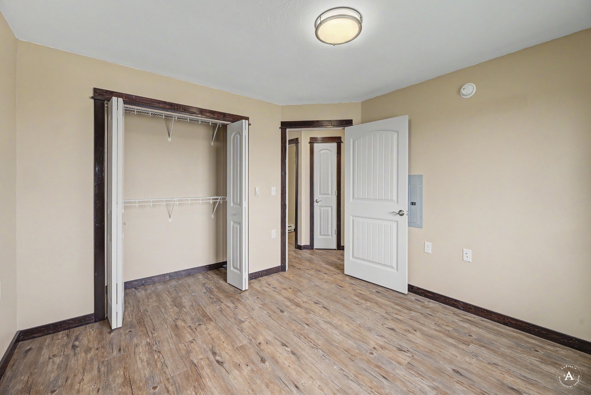 2870 Overlook Boulevard Property Photo 16