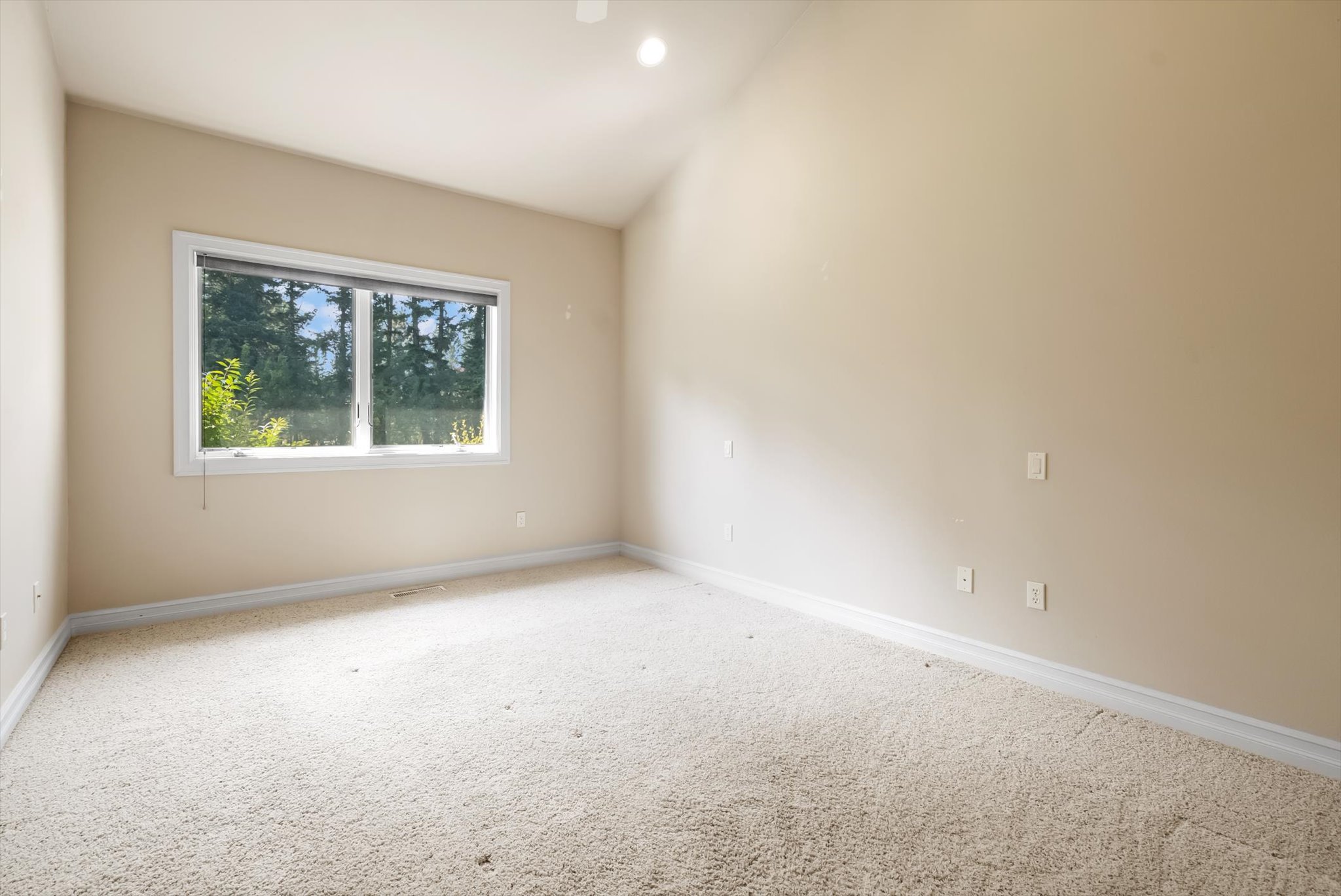 158 Fairway Boulevard Property Photo 10