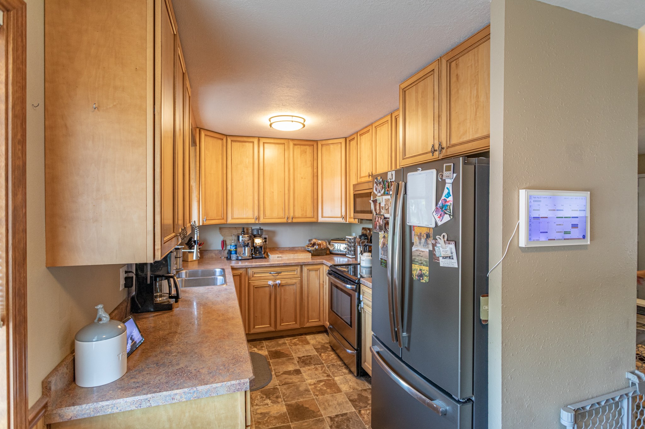 156 Riverview Drive E Property Photo 11