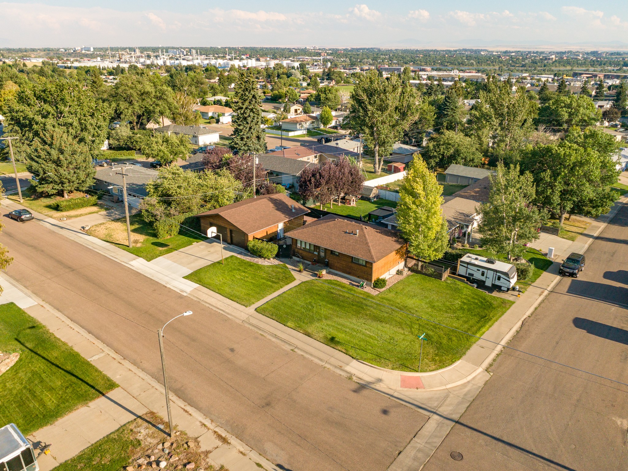 156 Riverview Drive E Property Photo 40