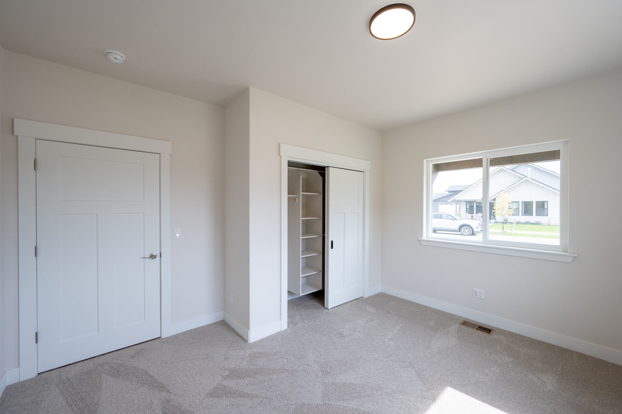 824 Rivet Way Property Photo 5