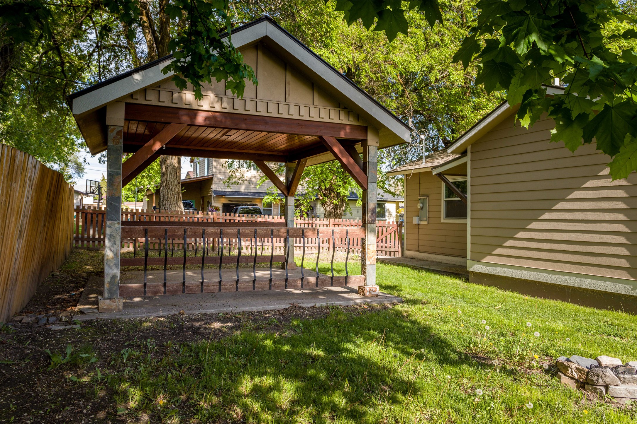 802 4th Avenue E Property Photo 13