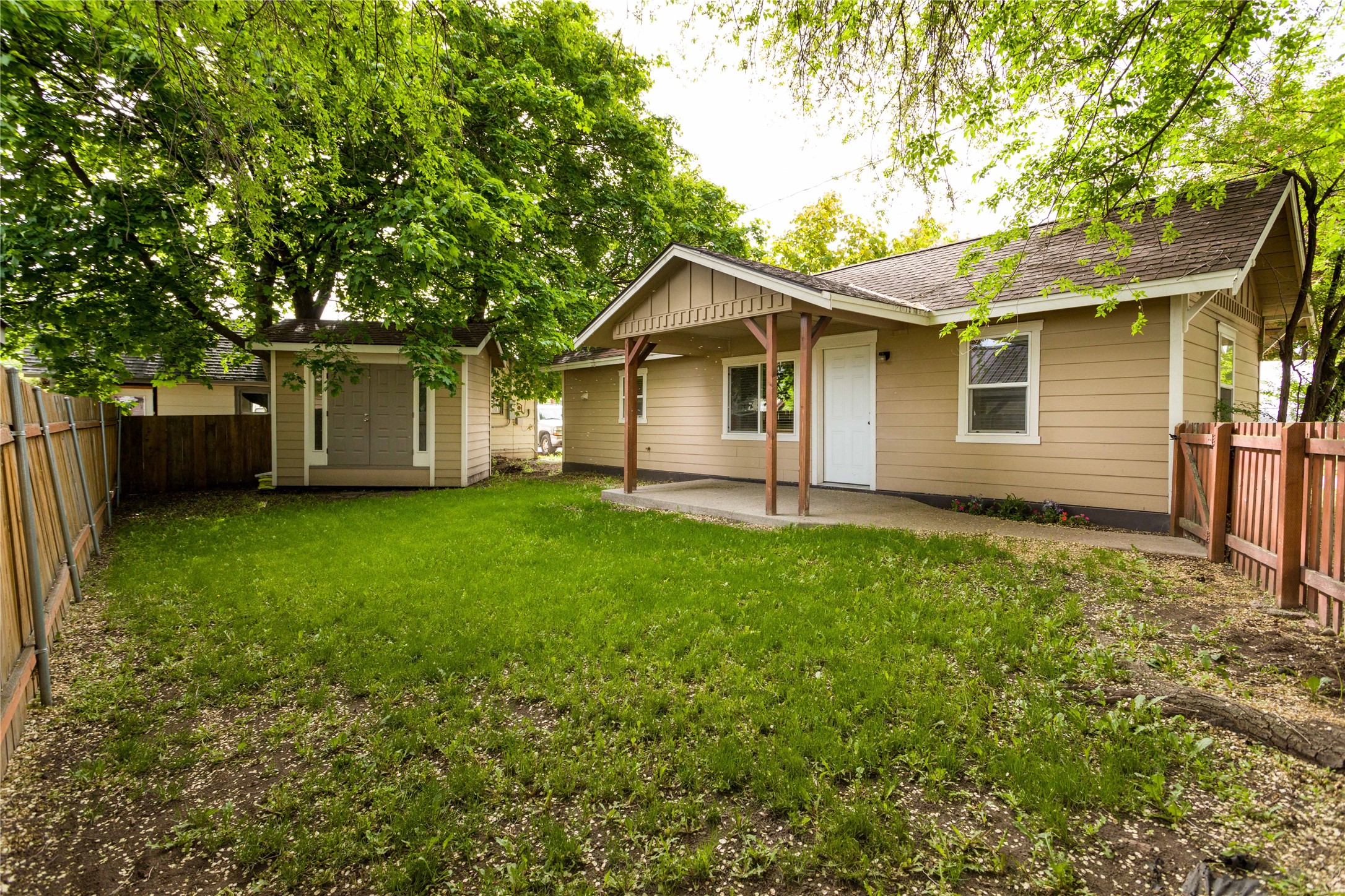 802 4th Avenue E Property Photo 32