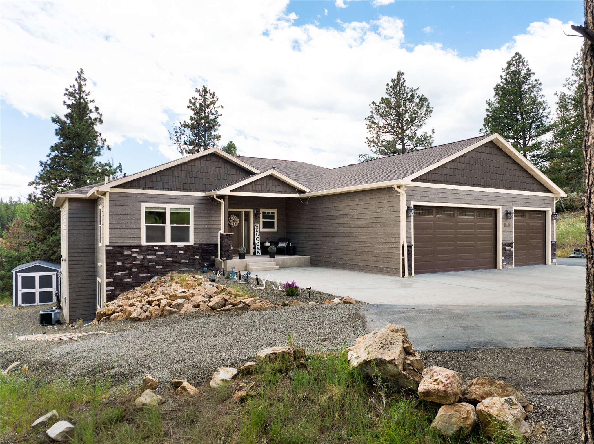 15 Rolling Stone Road Property Photo 6