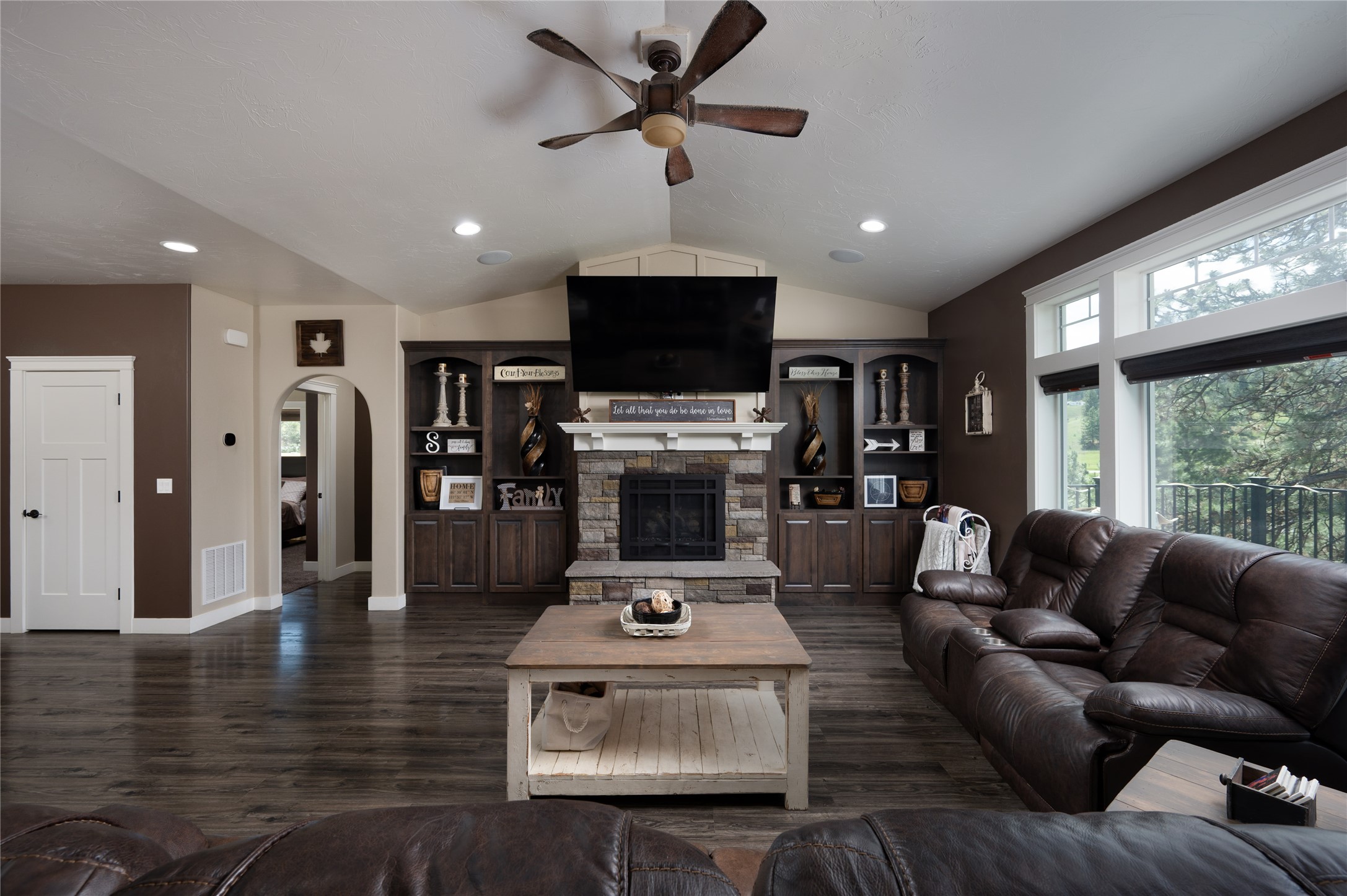 15 Rolling Stone Road Property Photo 13