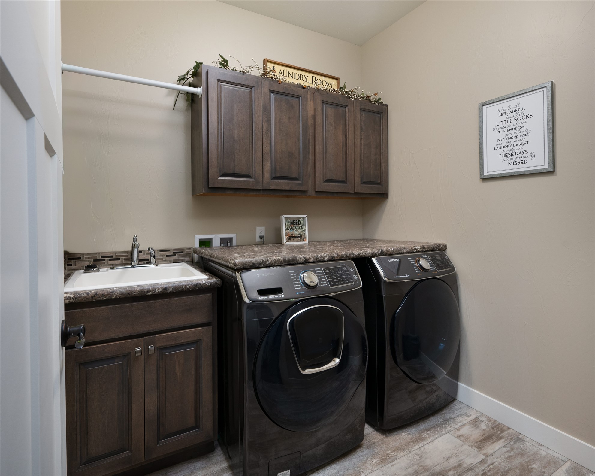 15 Rolling Stone Road Property Photo 34