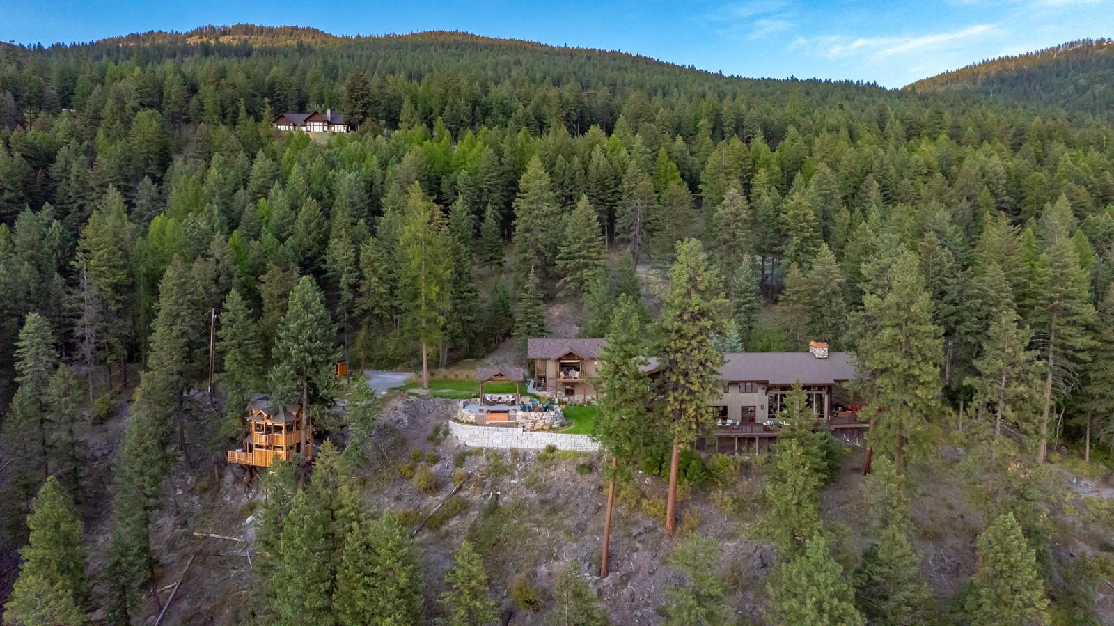 130 Roaring Creek Road Property Photo 4