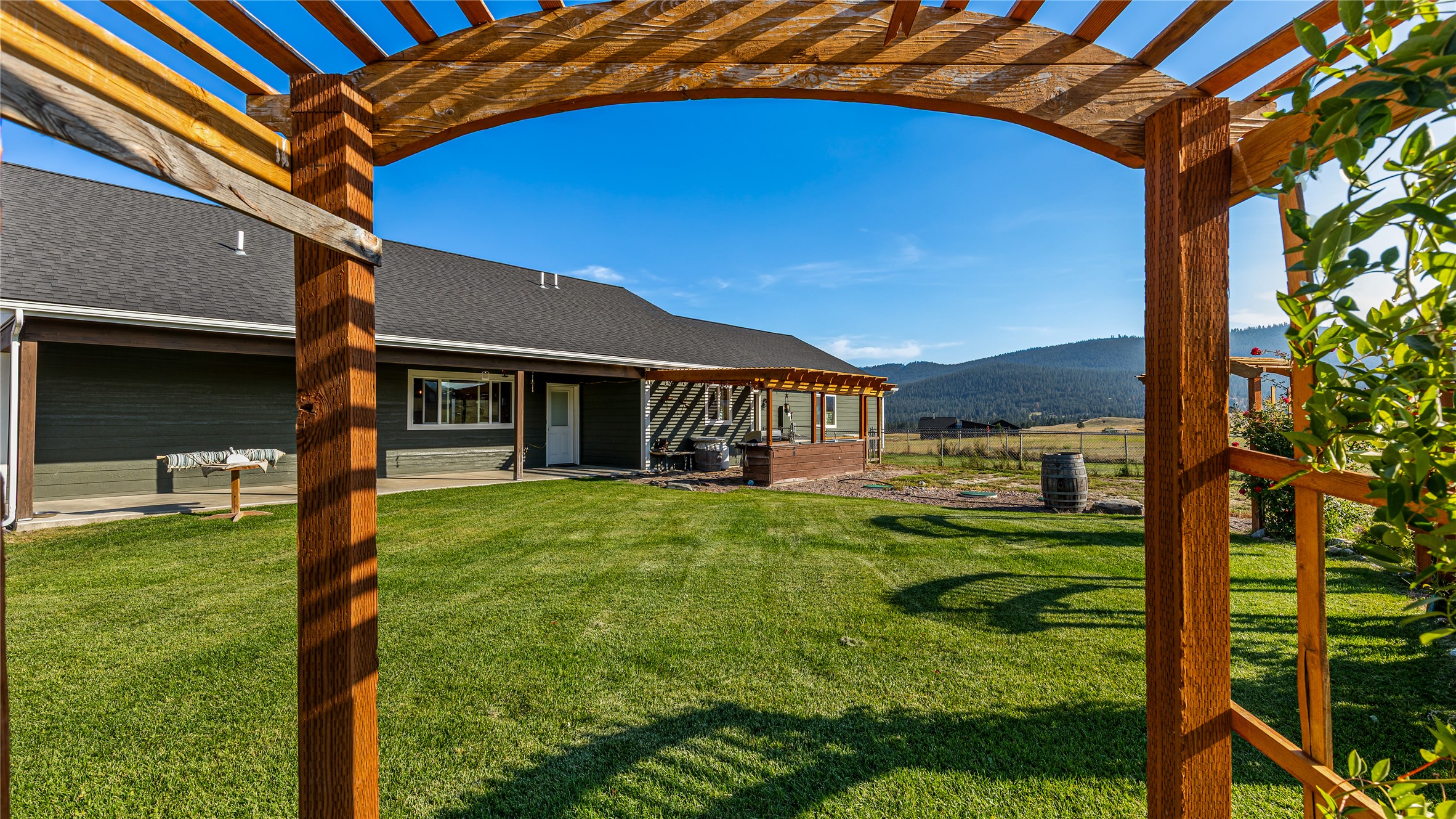 25521 Three Moon Drive Property Photo 31