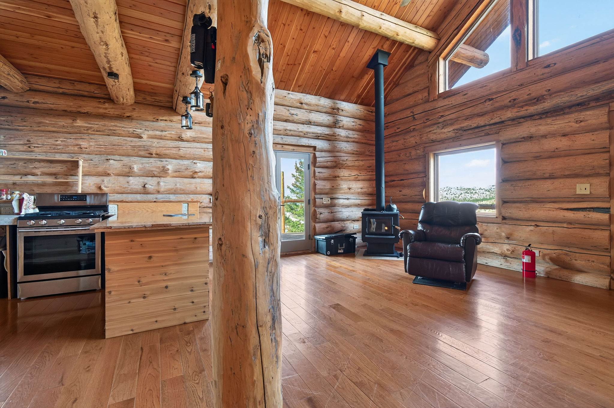 420 Crow Road Property Photo 10