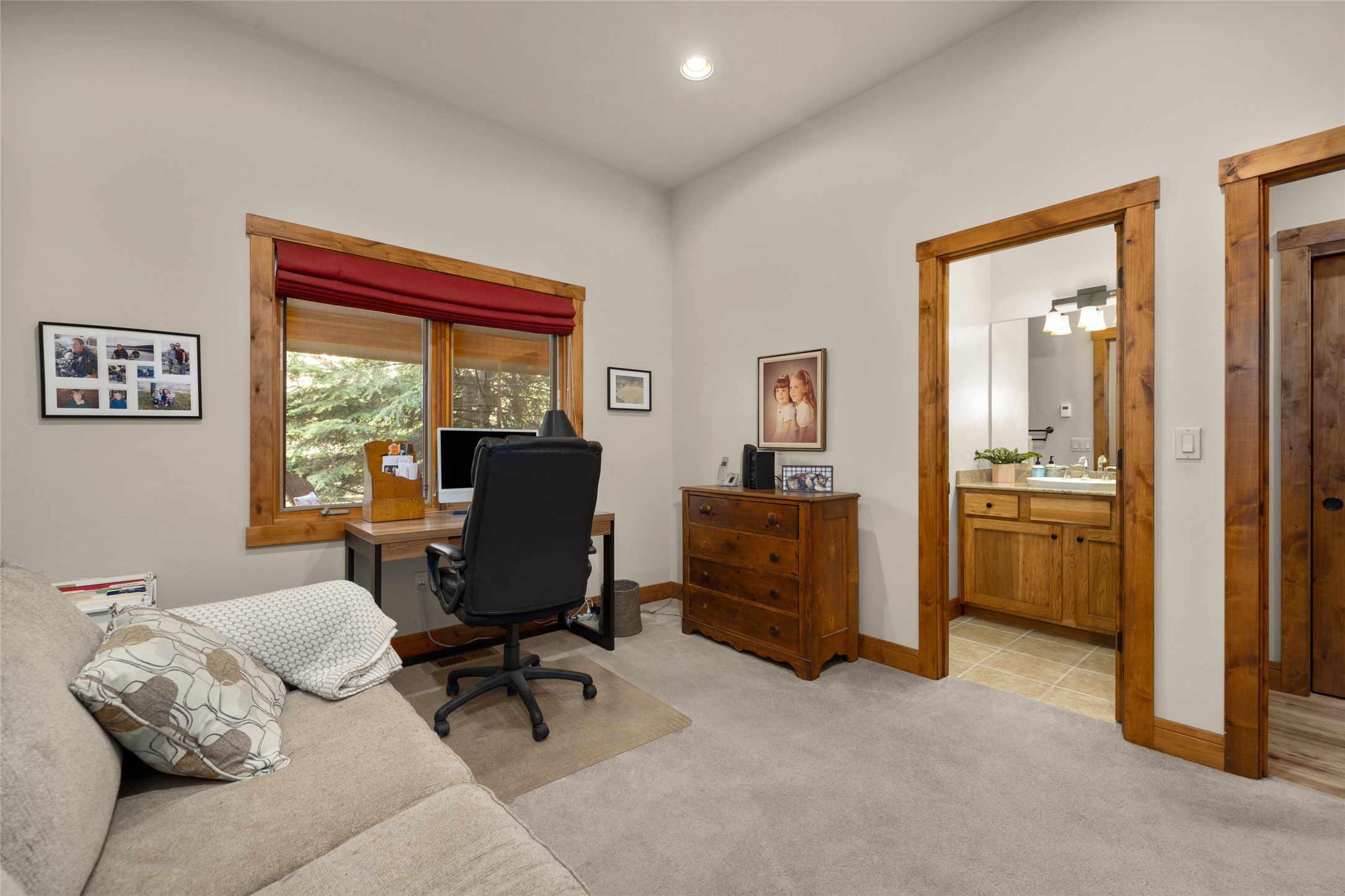 1133 Meadowlark Lane Property Photo 11