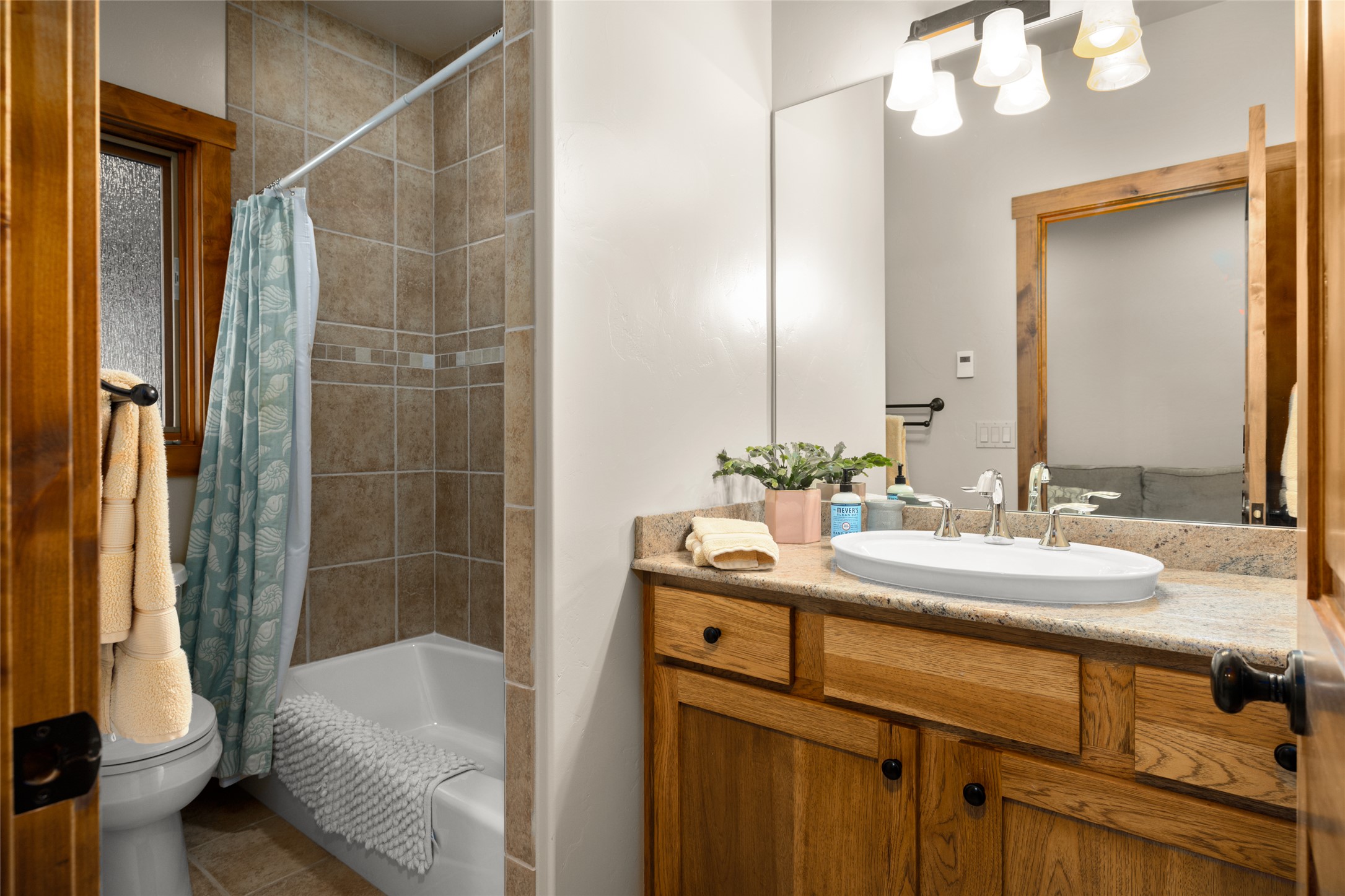 1133 Meadowlark Lane Property Photo 12