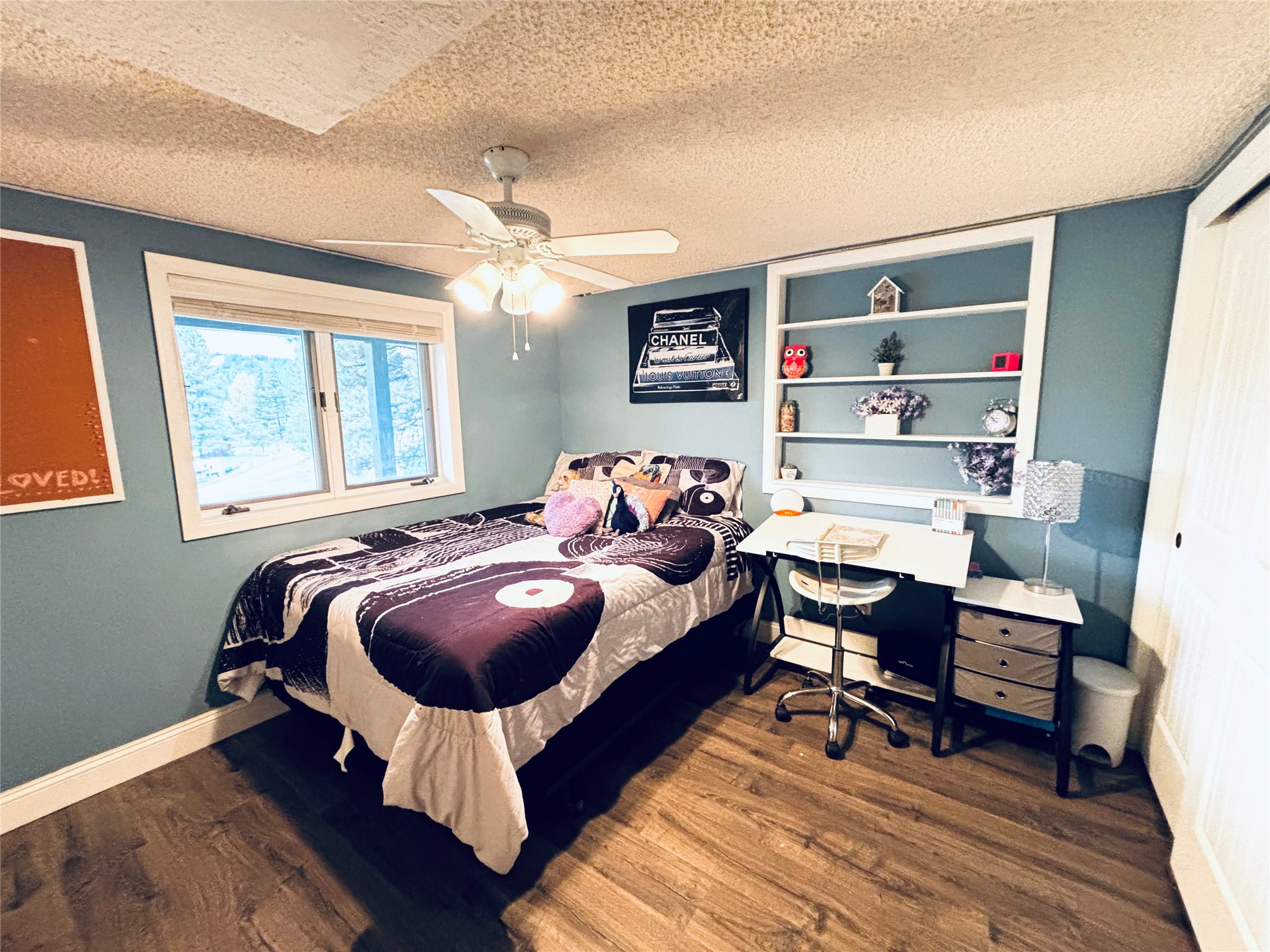 2 Hole In The Wall Property Photo 44