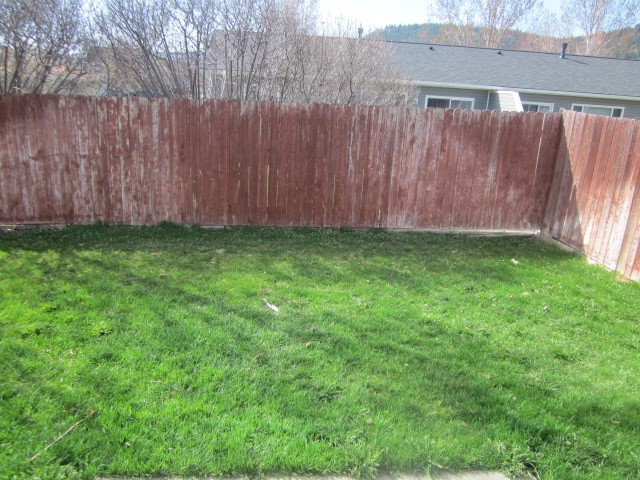 2000 & 2002 Greatview Drive Property Photo 10
