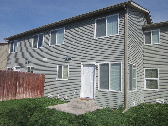 2000 & 2002 Greatview Drive Property Photo 11