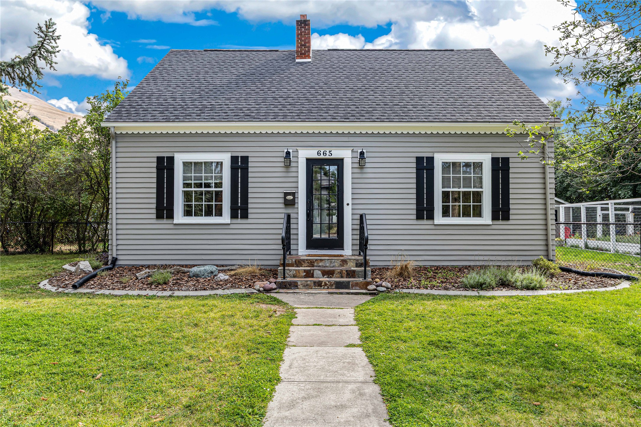 665 Woodworth Avenue Property Photo