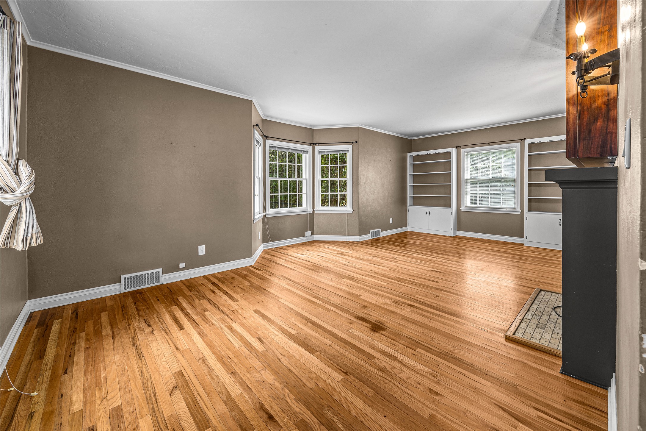 665 Woodworth Avenue Property Photo 4