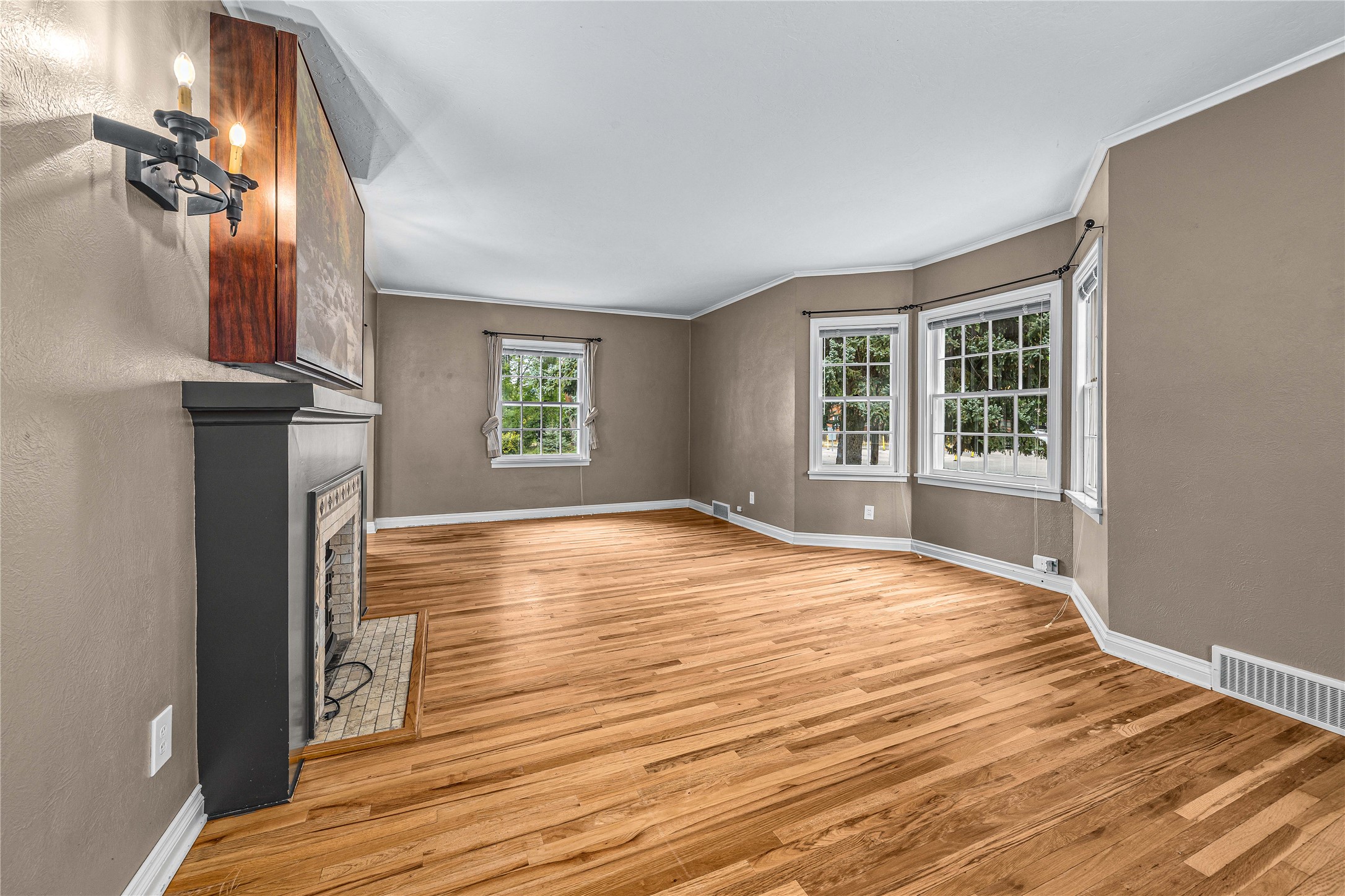 665 Woodworth Avenue Property Photo 8