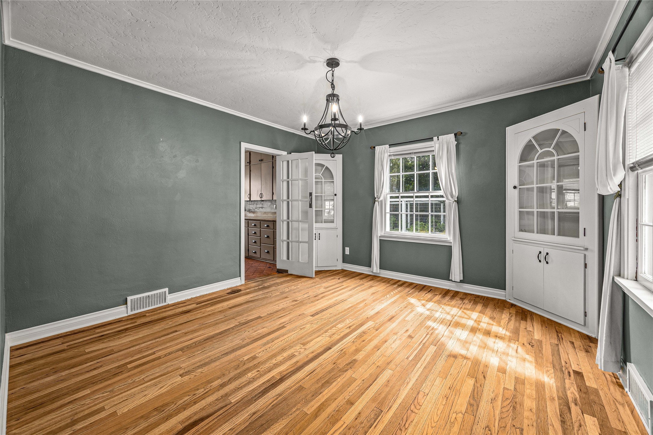 665 Woodworth Avenue Property Photo 10