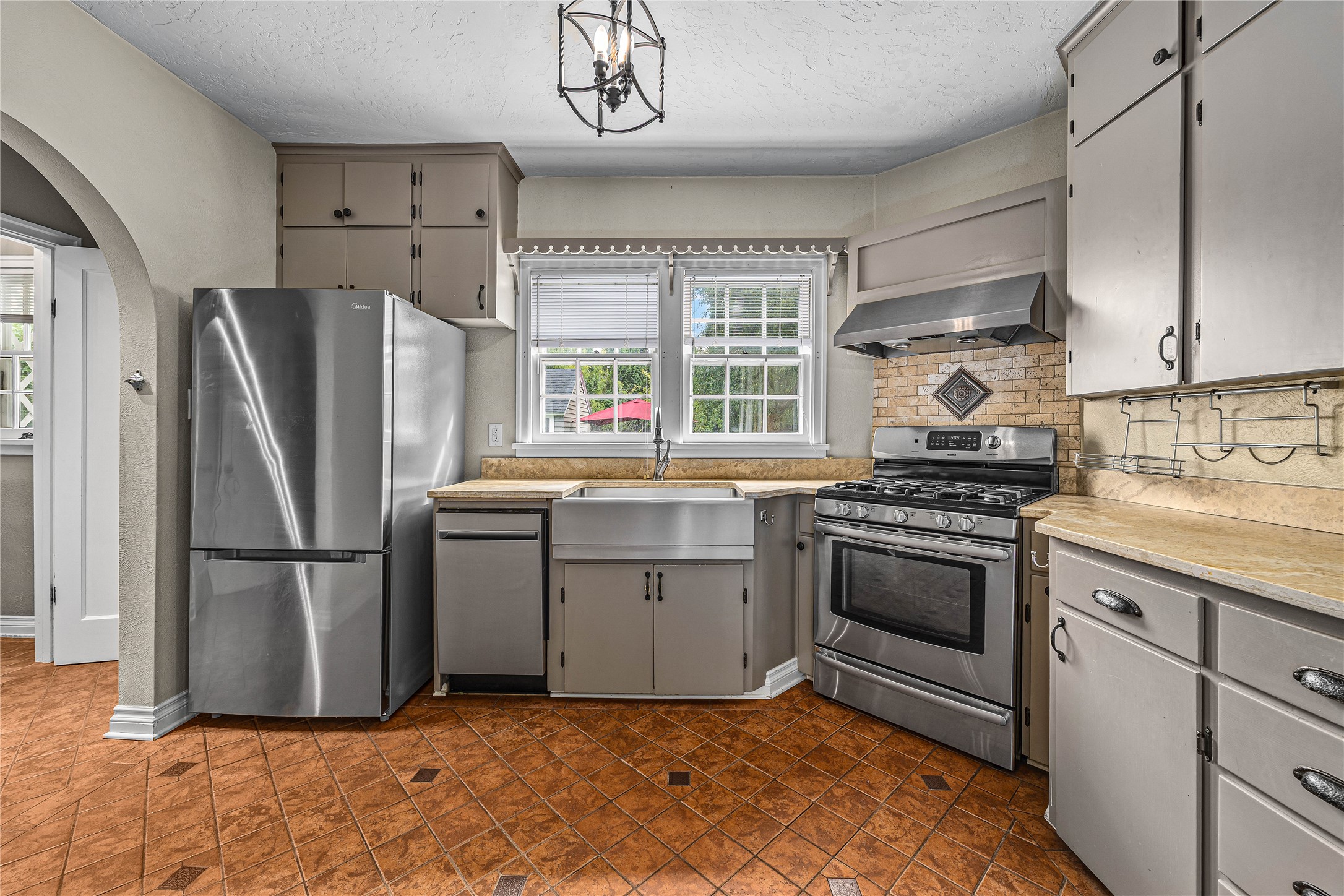 665 Woodworth Avenue Property Photo 14