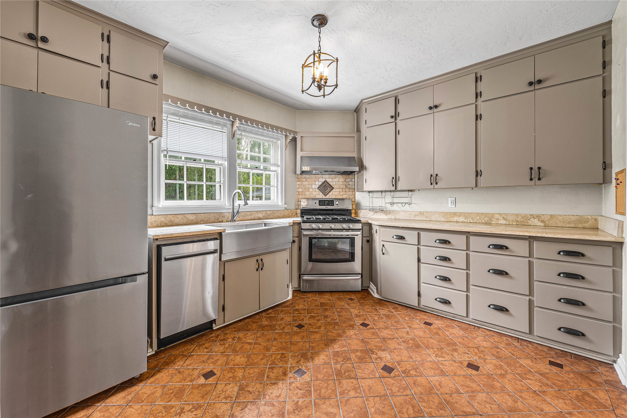 665 Woodworth Avenue Property Photo 16