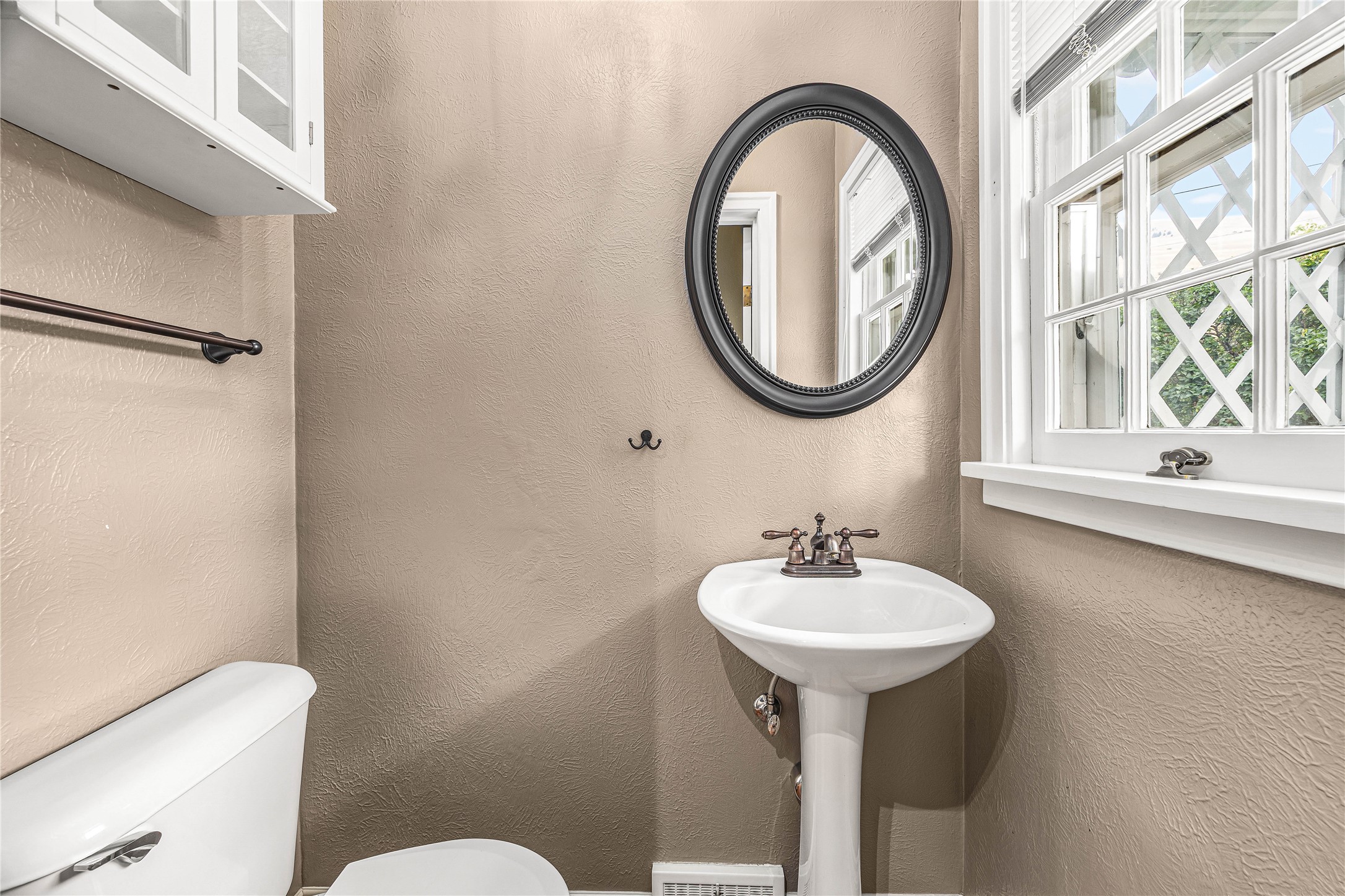 665 Woodworth Avenue Property Photo 19