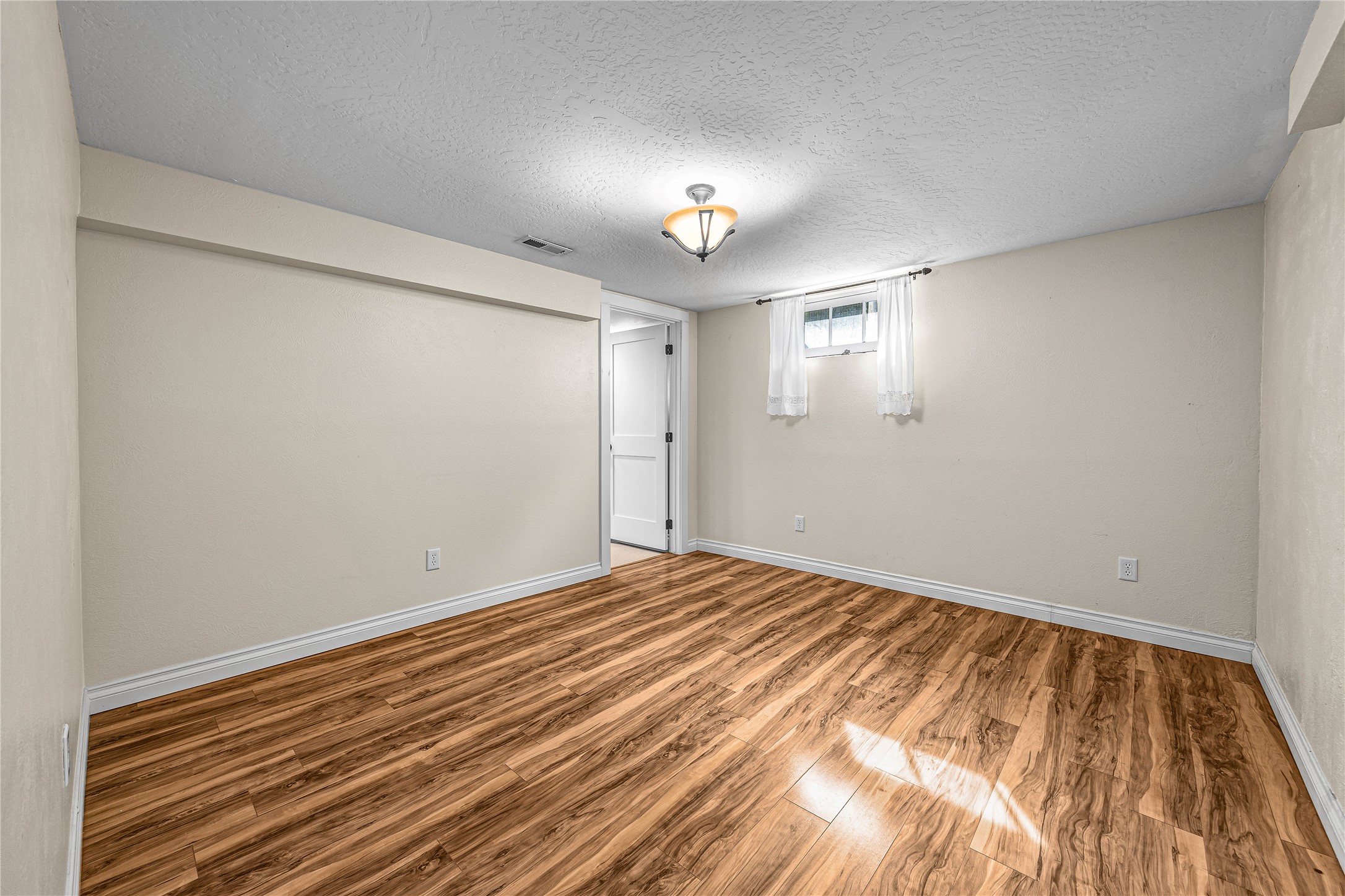 665 Woodworth Avenue Property Photo 24