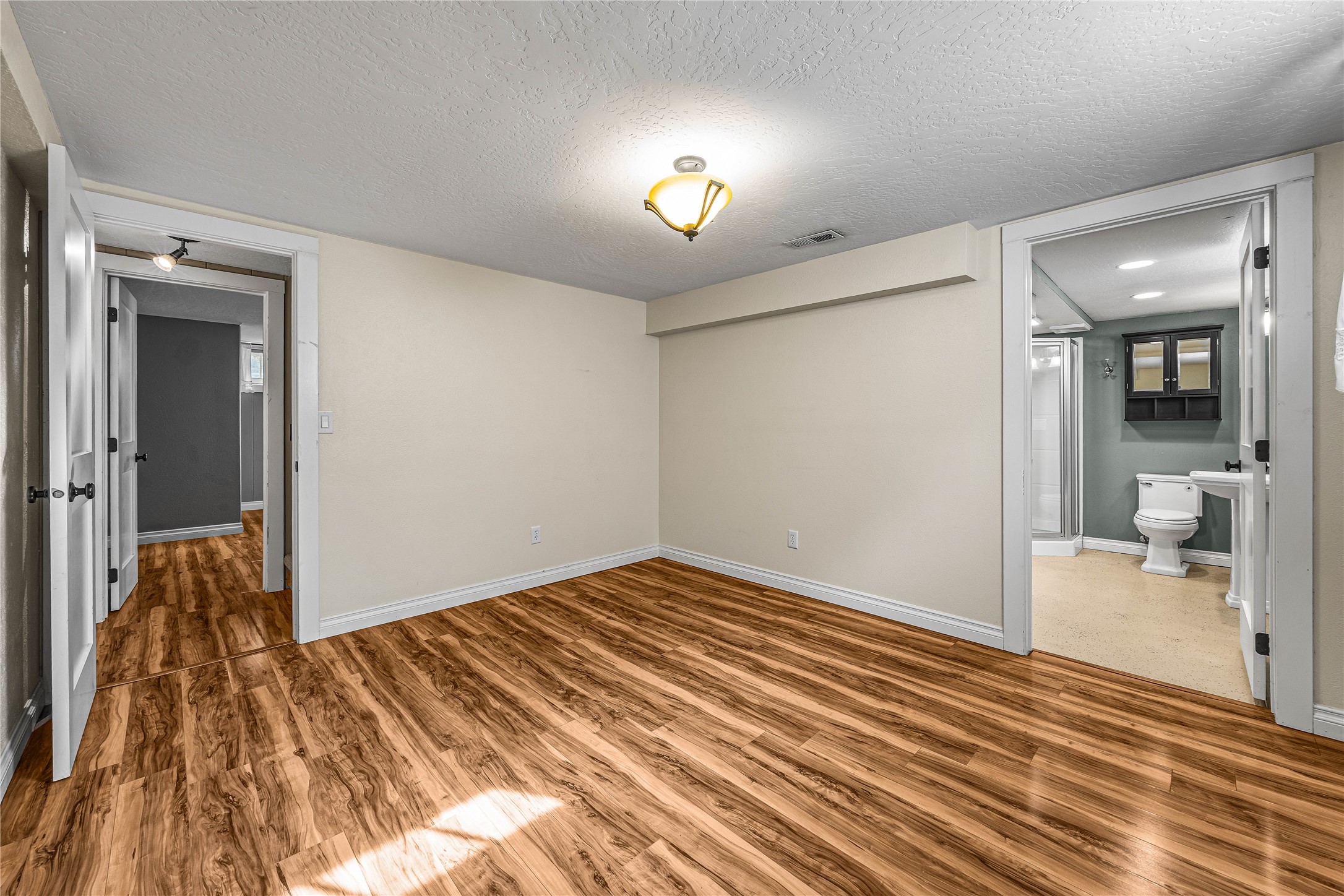 665 Woodworth Avenue Property Photo 26