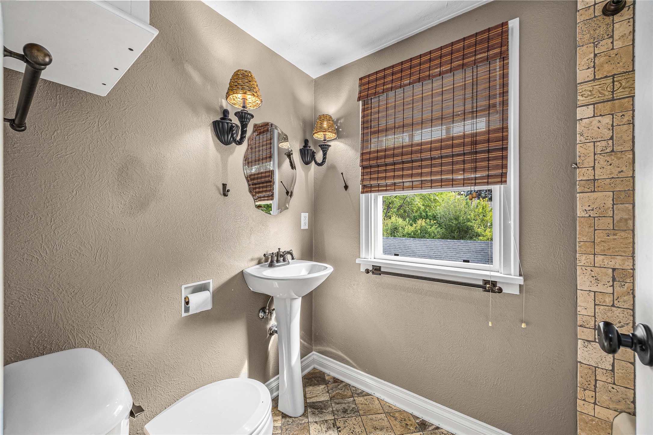 665 Woodworth Avenue Property Photo 31