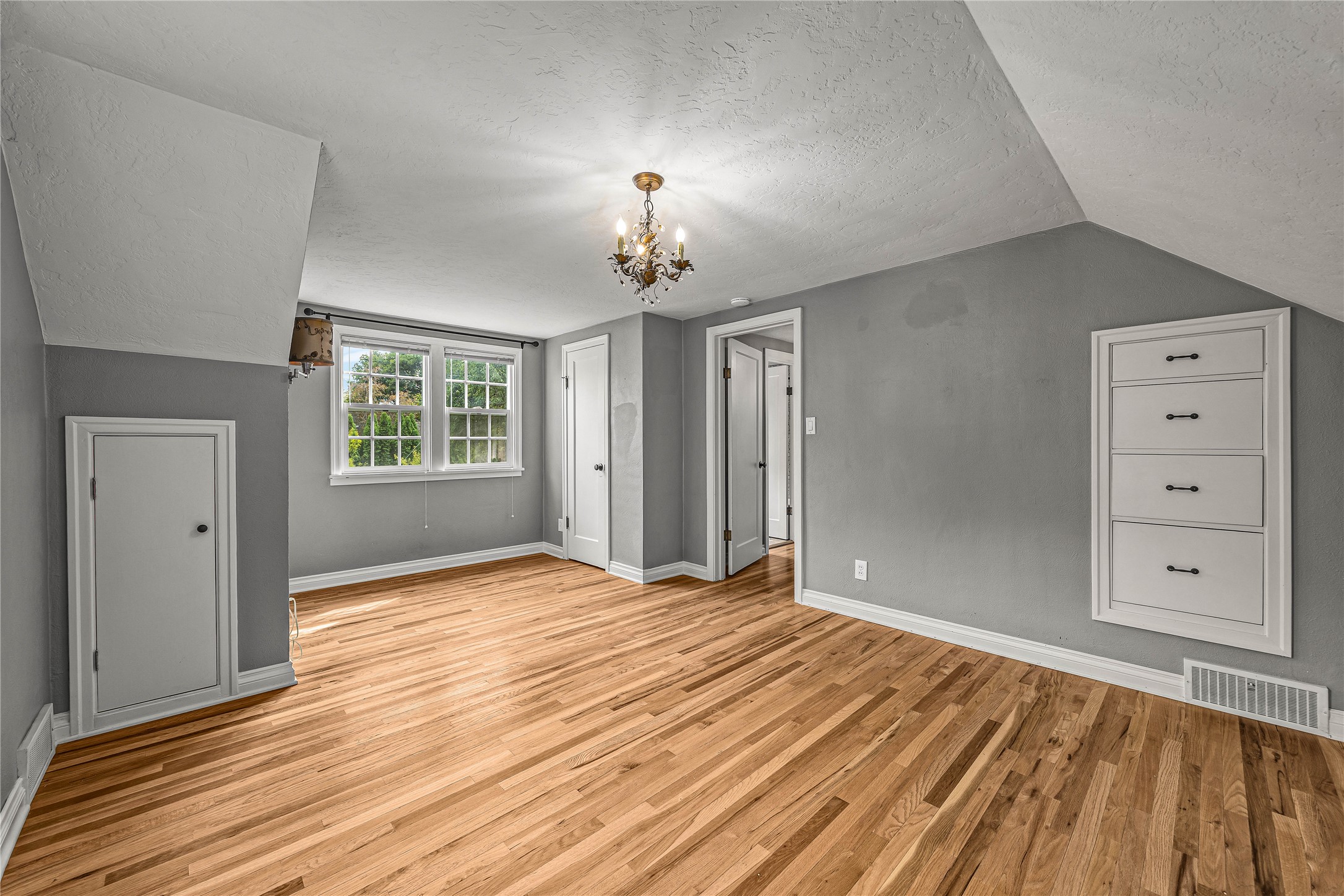 665 Woodworth Avenue Property Photo 38