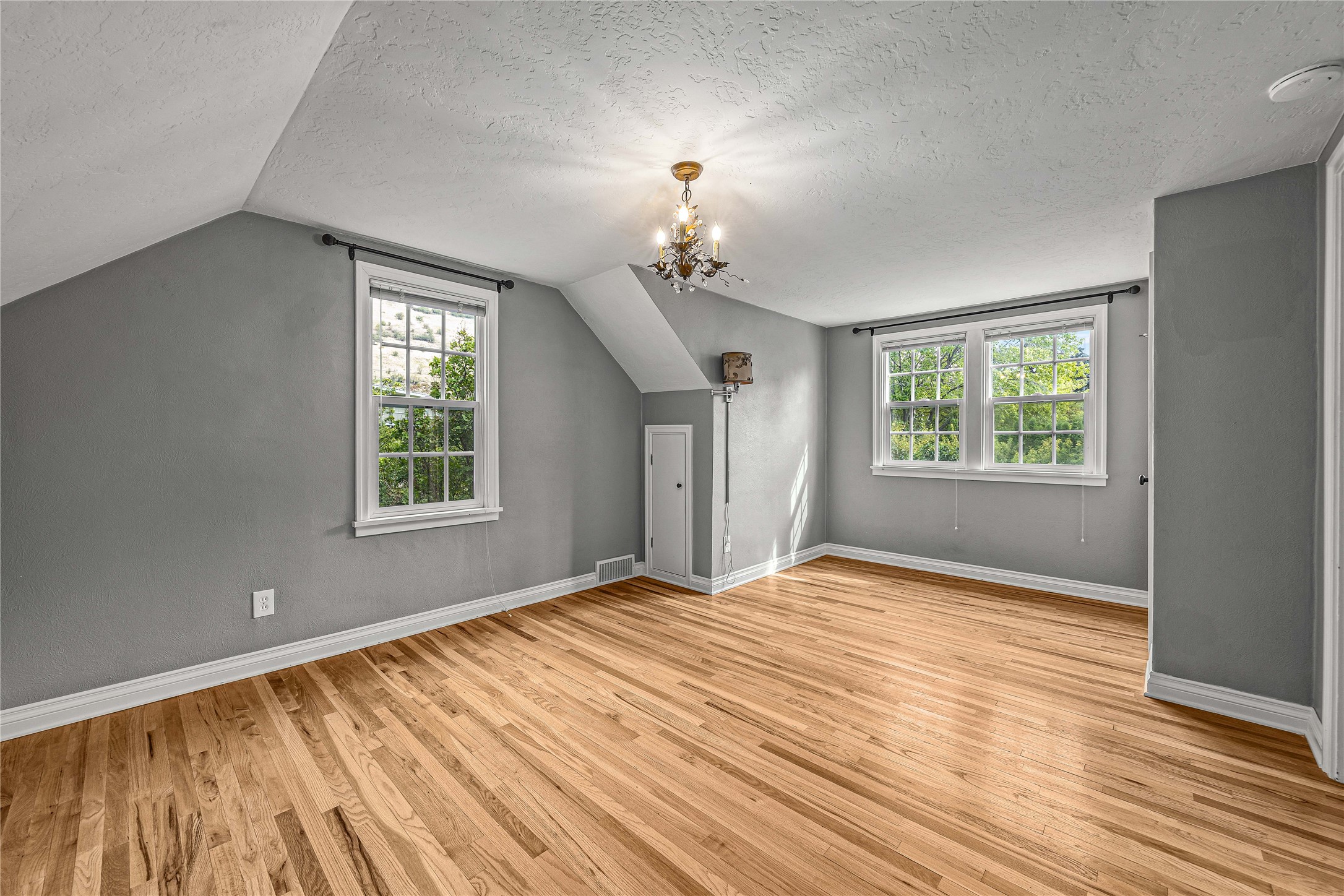 665 Woodworth Avenue Property Photo 39