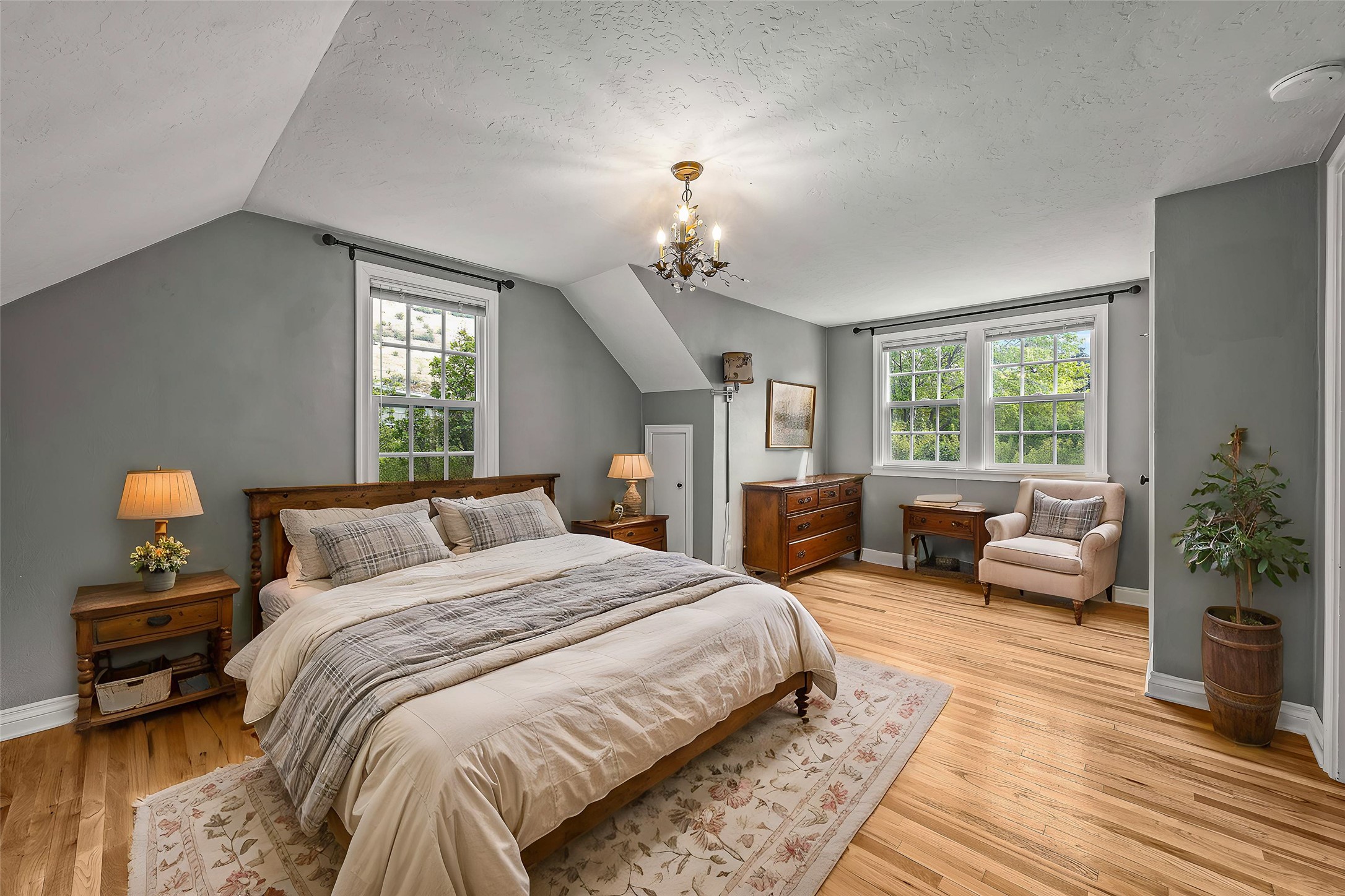 665 Woodworth Avenue Property Photo 40