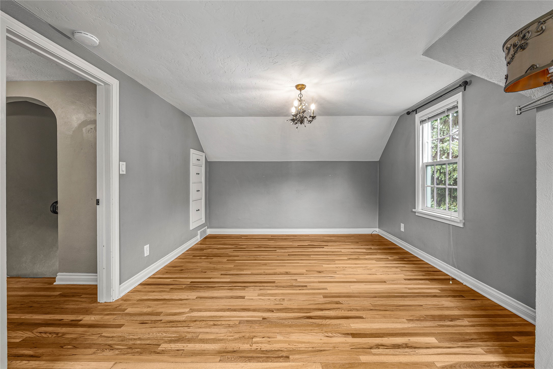 665 Woodworth Avenue Property Photo 41